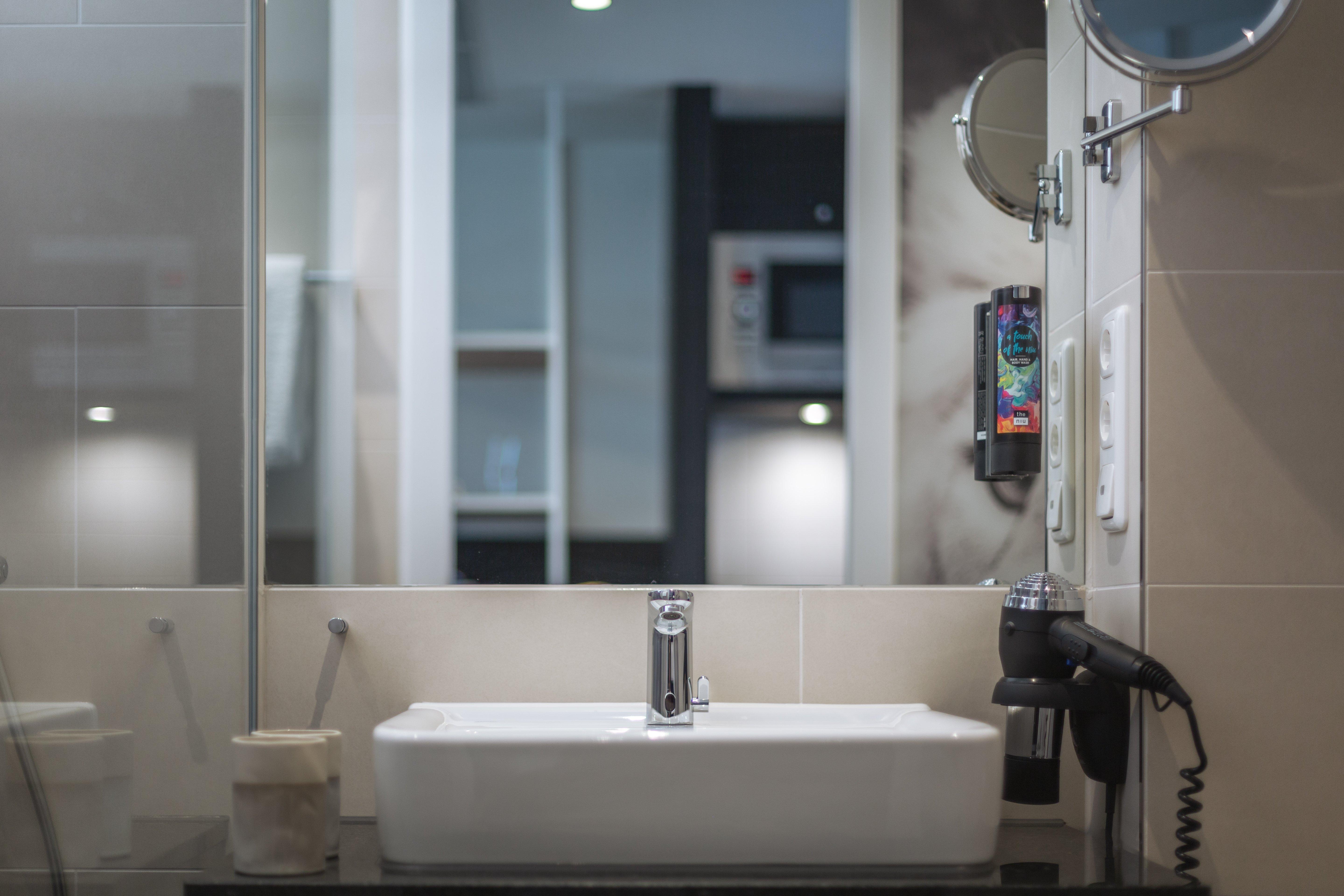 Double Queen Size Bed