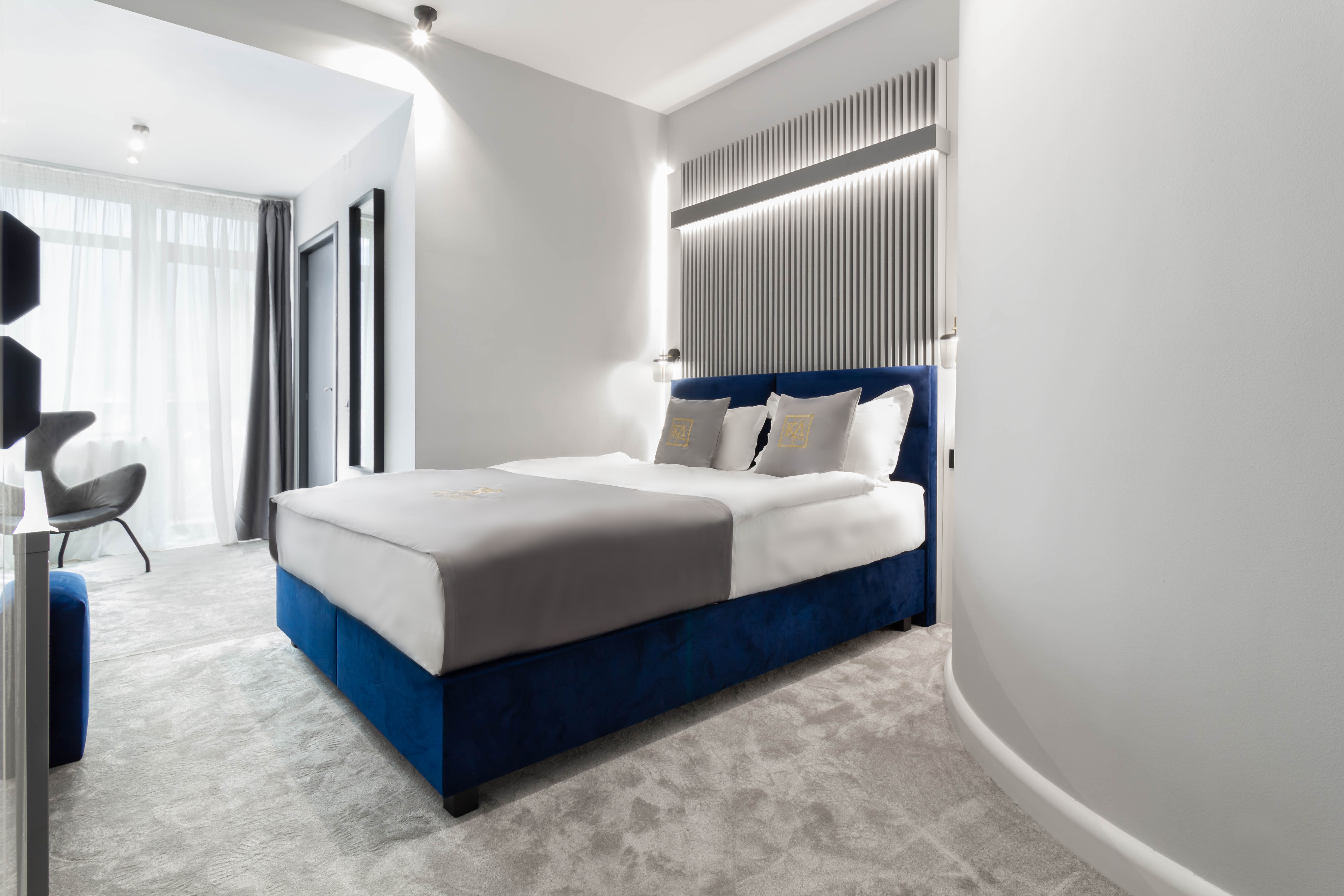 Double Superior Mountain View