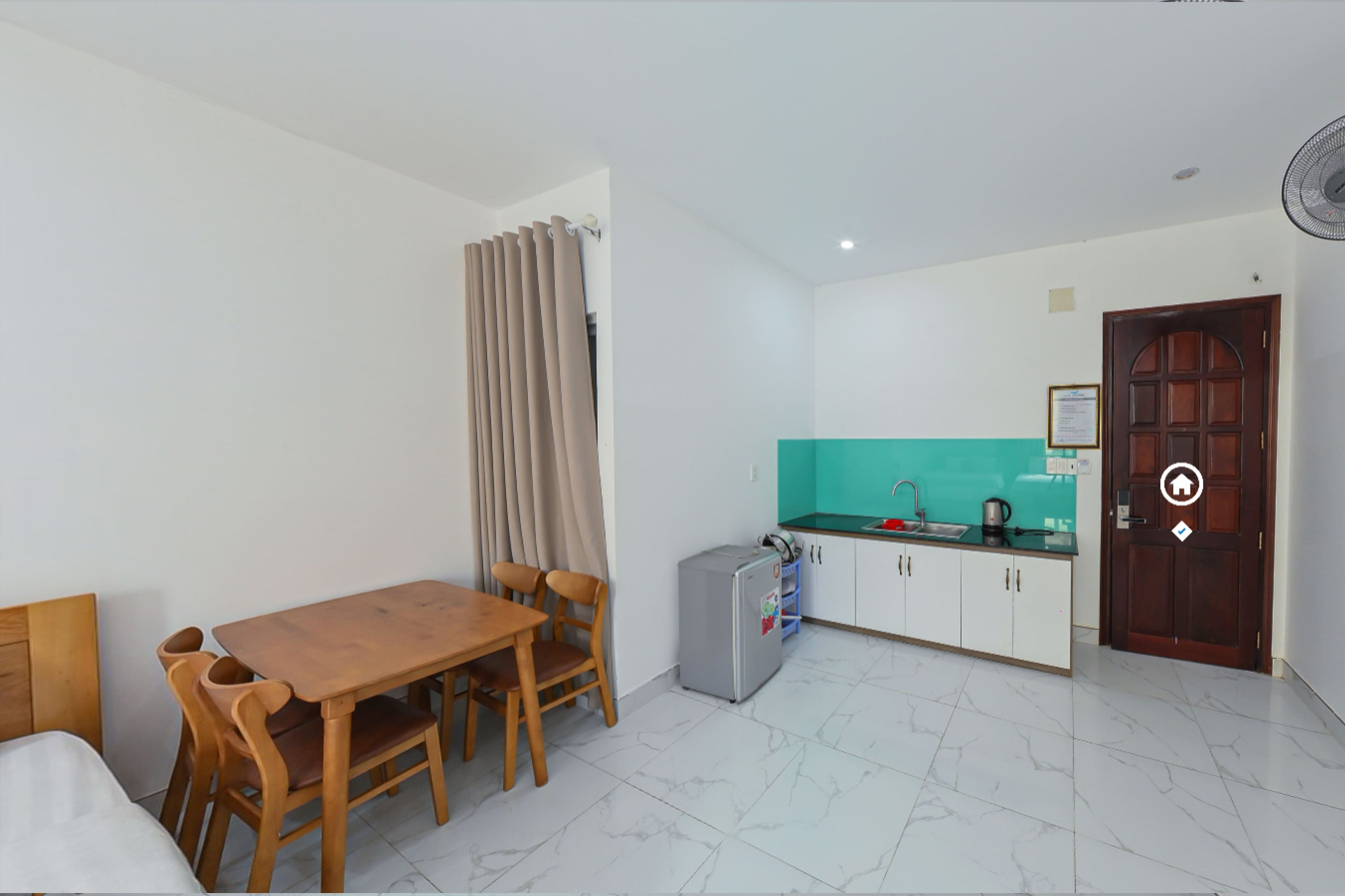 Family Room Capacity 6