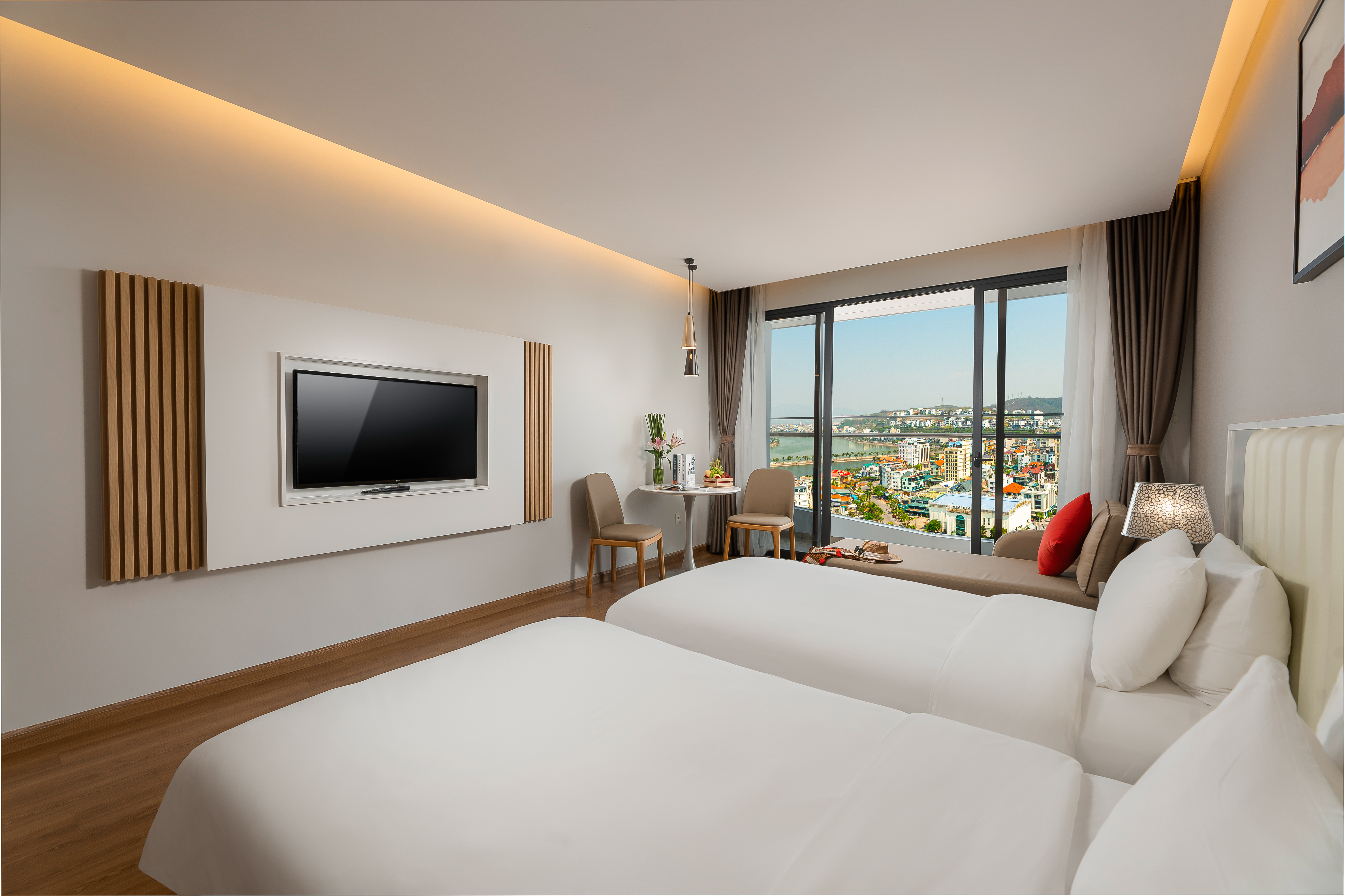 Twin Deluxe City View