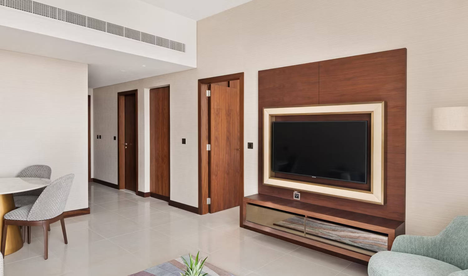 Suite Pool View One Bedroom