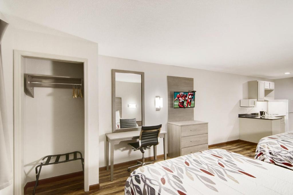 Double Deluxe with Kitchenette