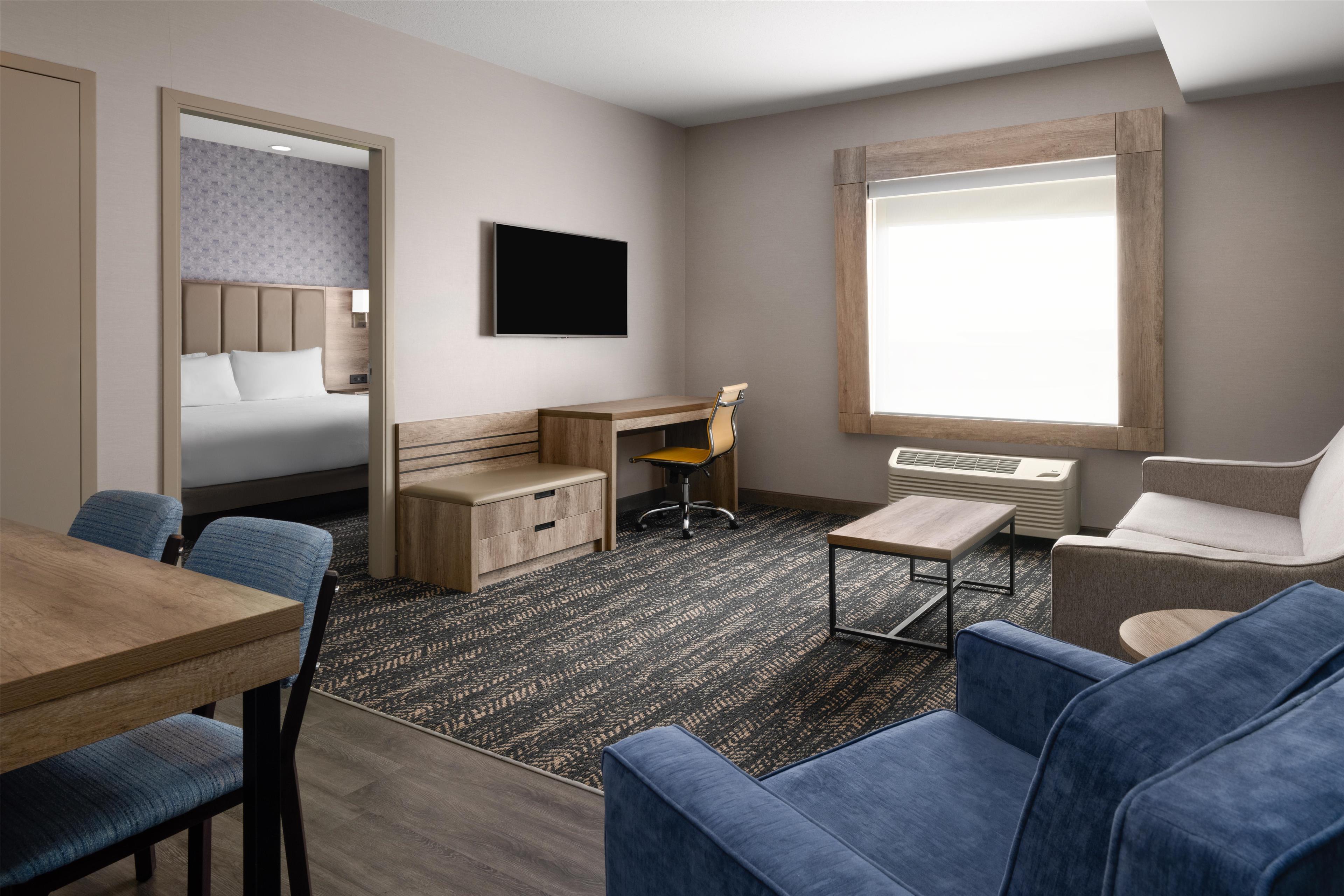 Suite King Bed with Jacuzzi