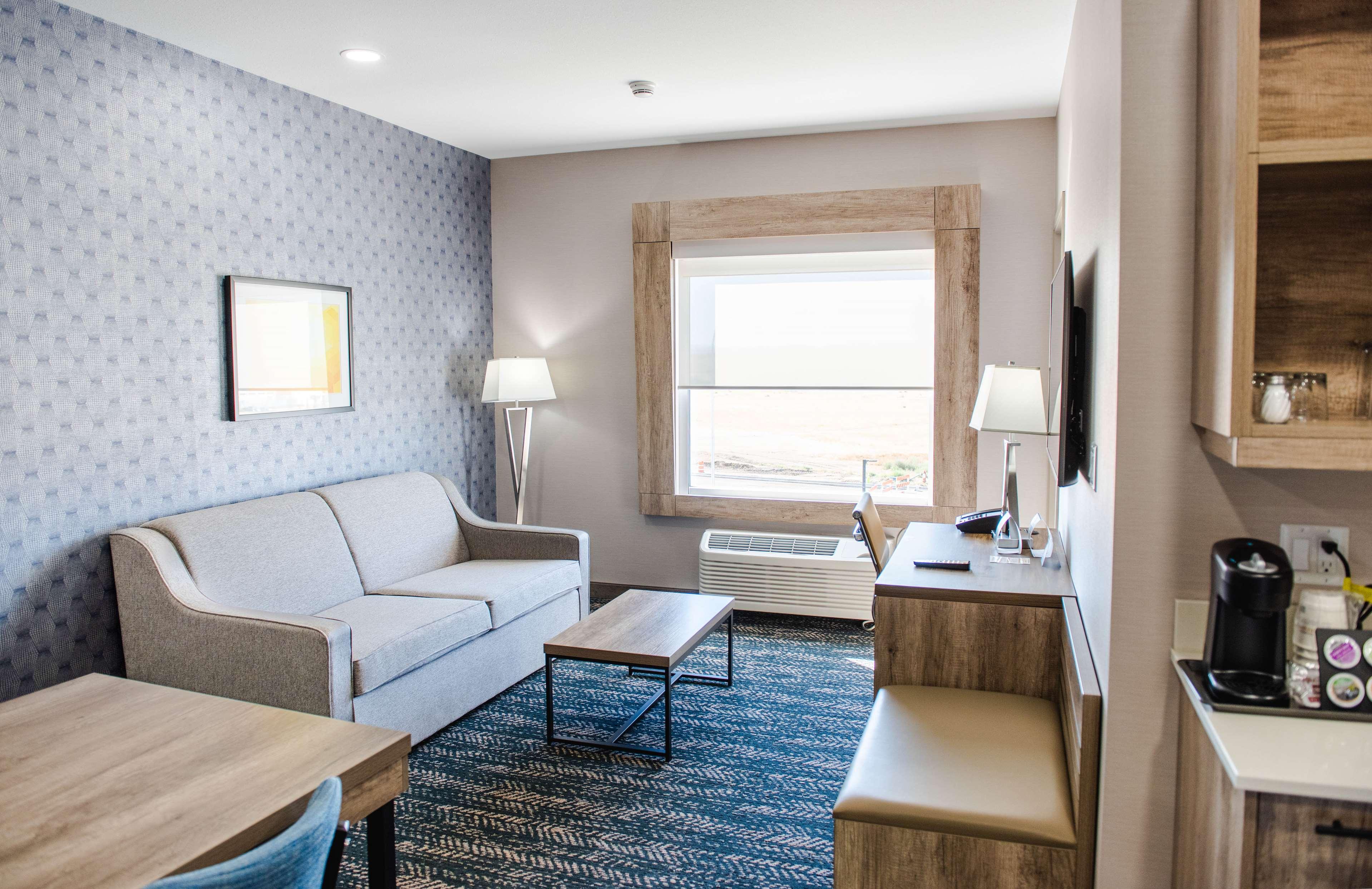 Suite Two Queen Beds