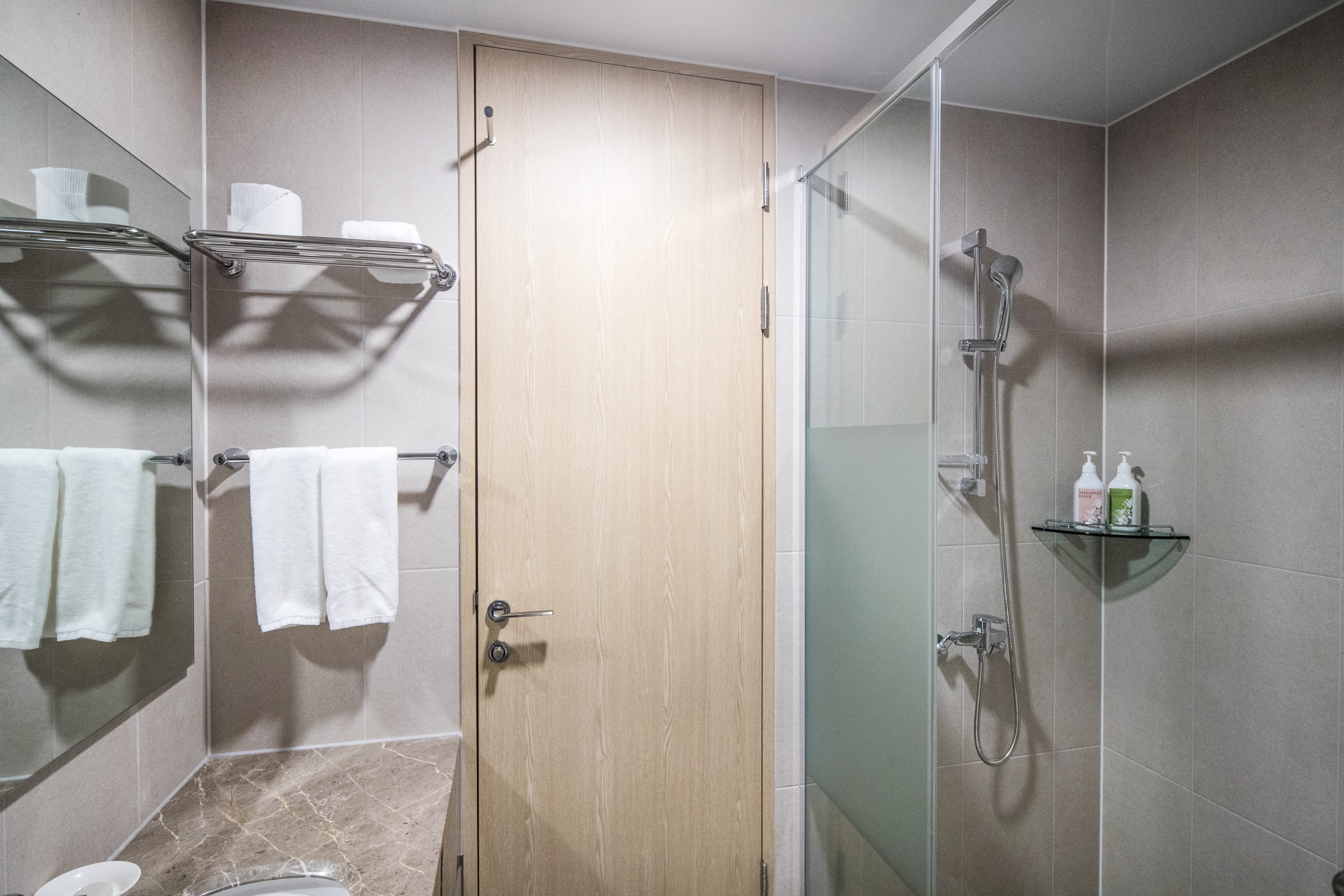 Suite with Kitchenette