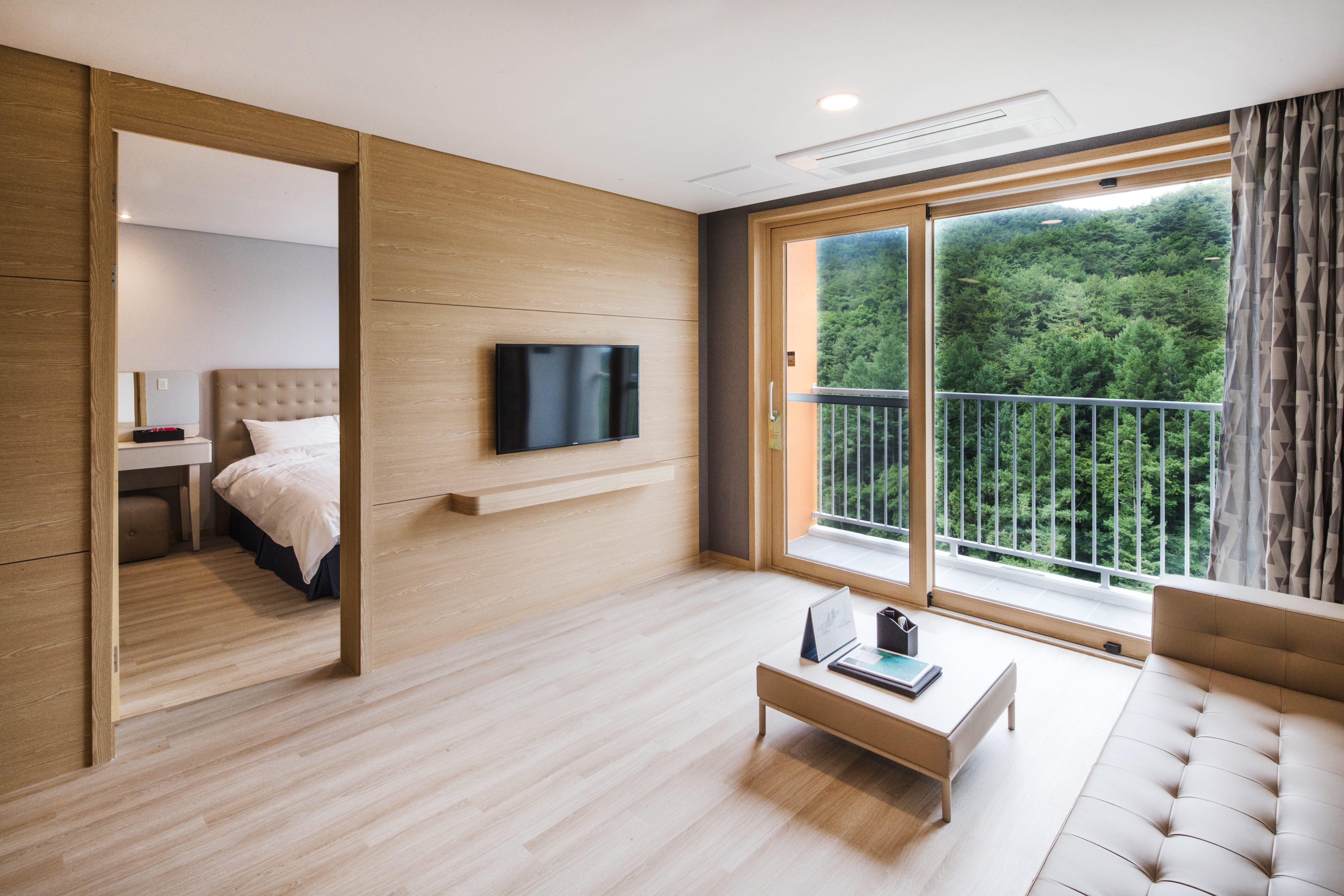 Suite with Kitchenette