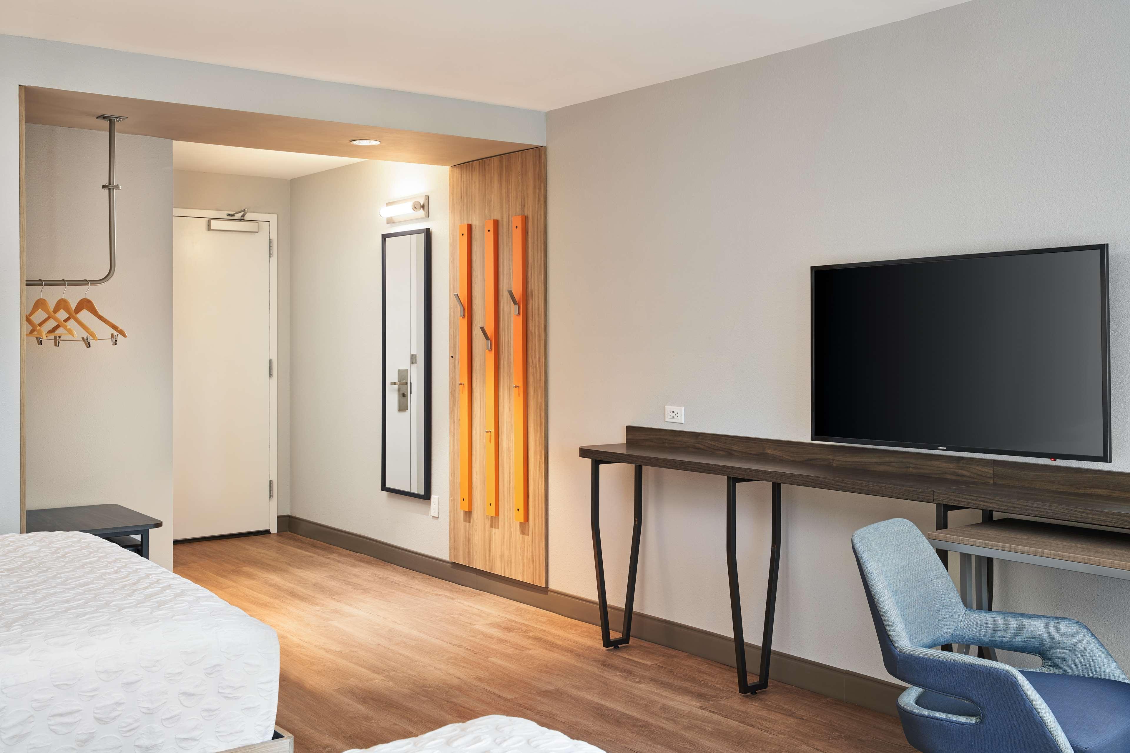 Room Accessible-two Queen Beds