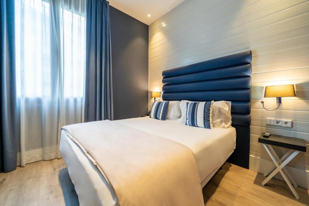 Double Single Superior