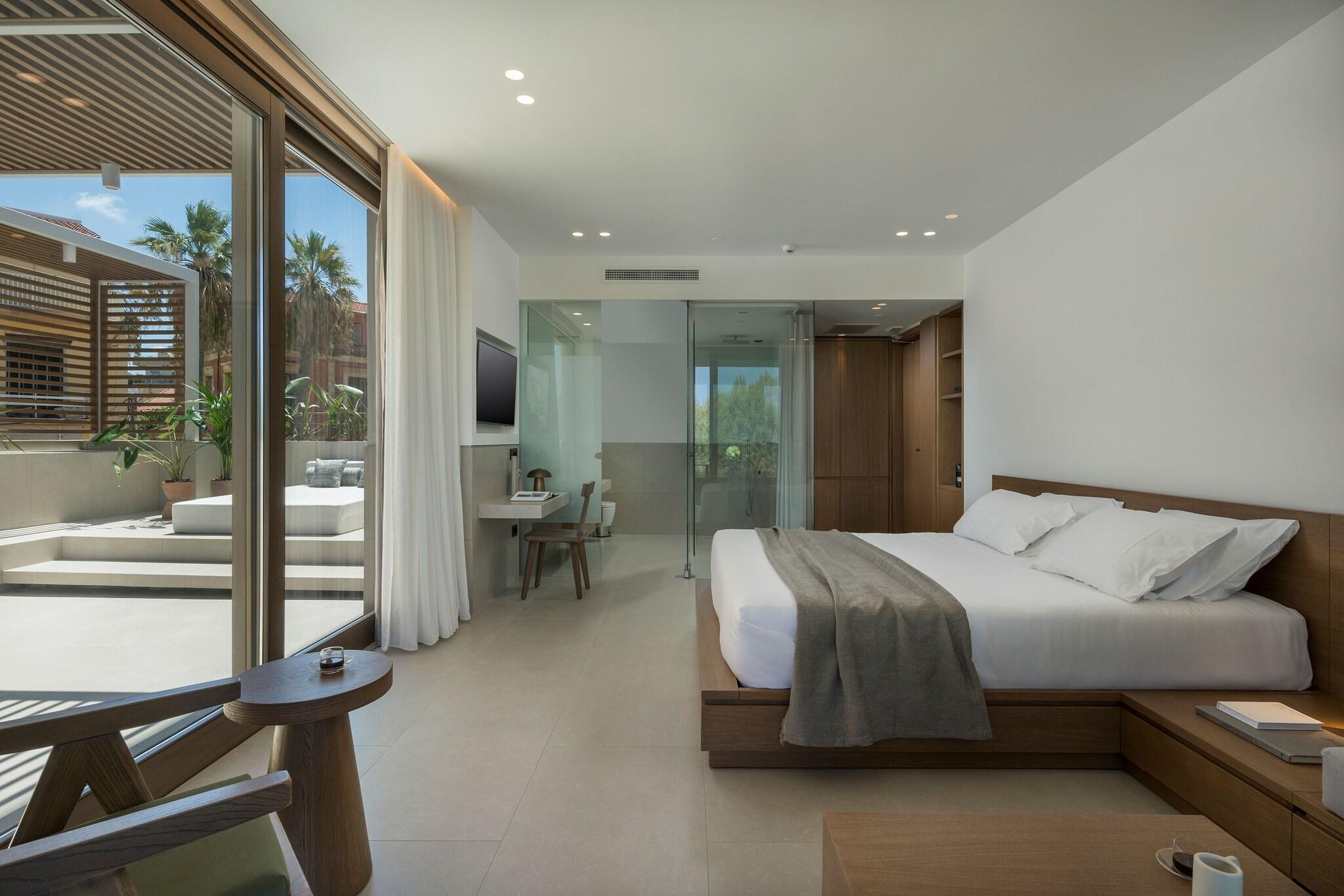 Suite Deluxe with Private Pool