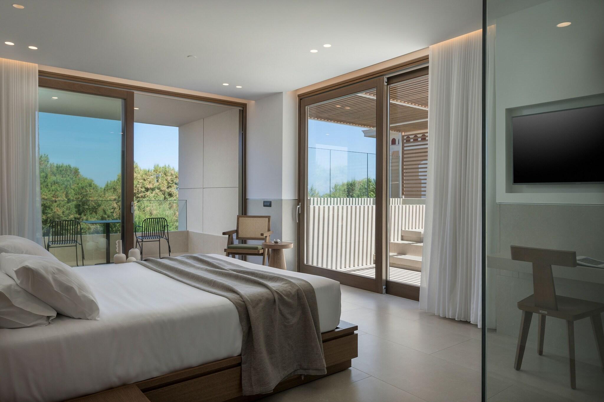 Suite Deluxe with Private Pool