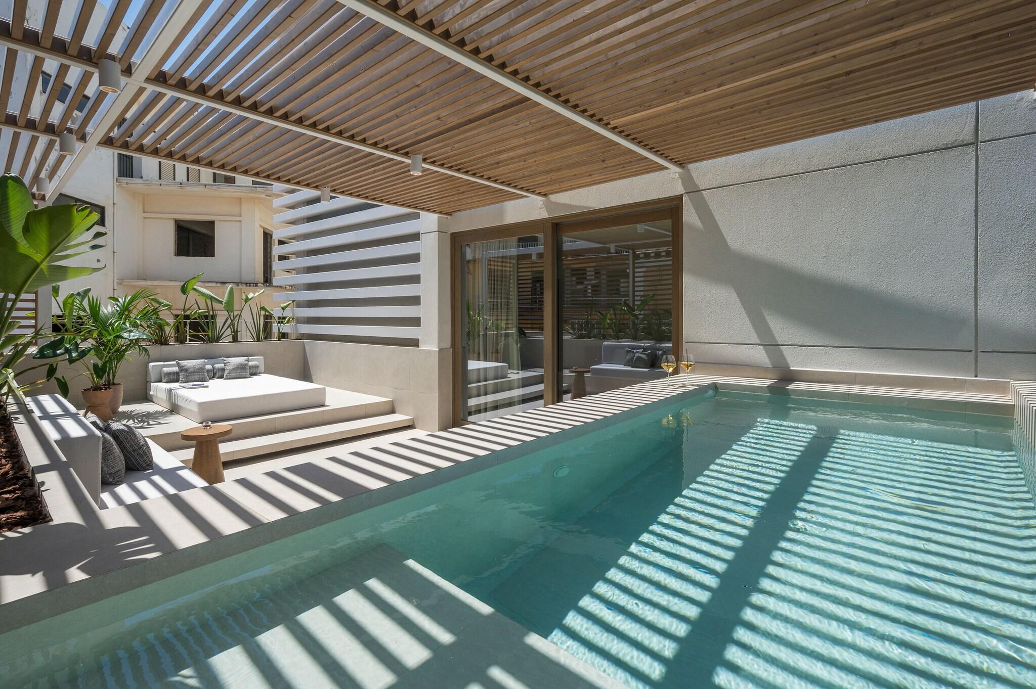 Suite Deluxe with Private Pool