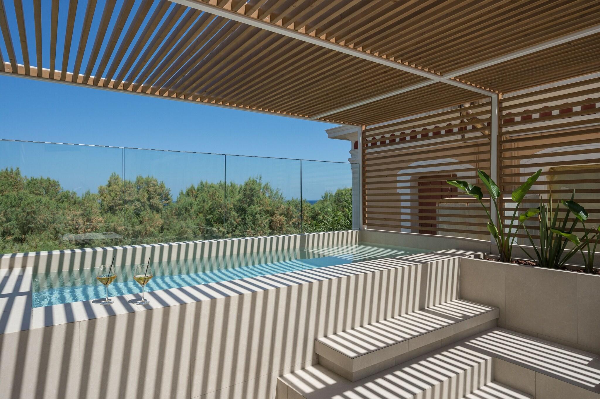 Suite Deluxe with Private Pool