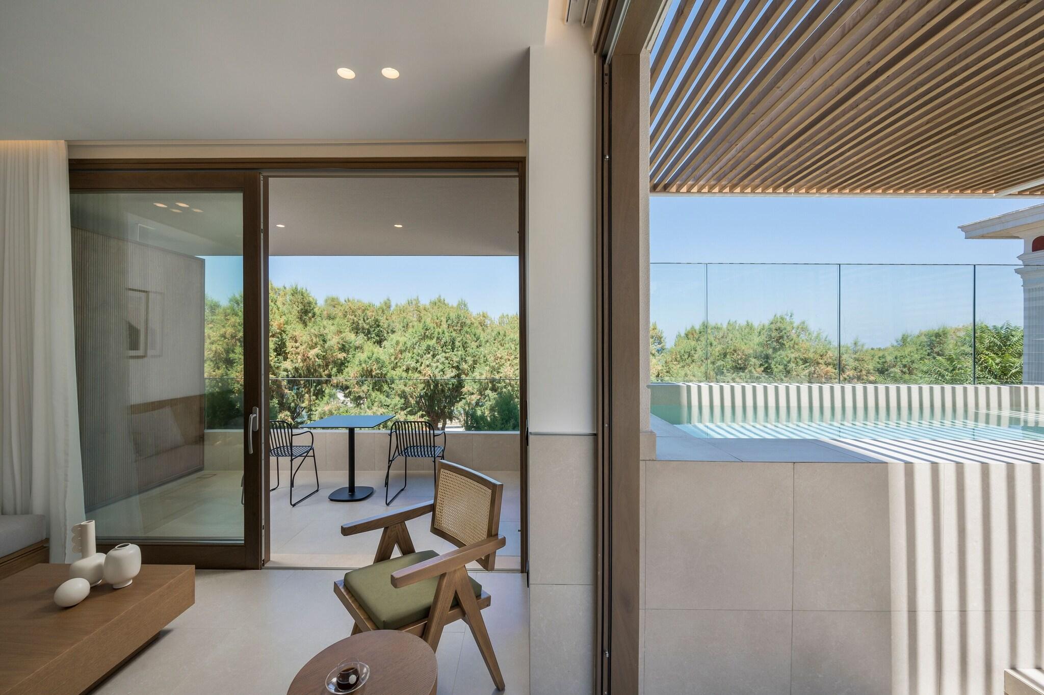 Suite Deluxe with Private Pool