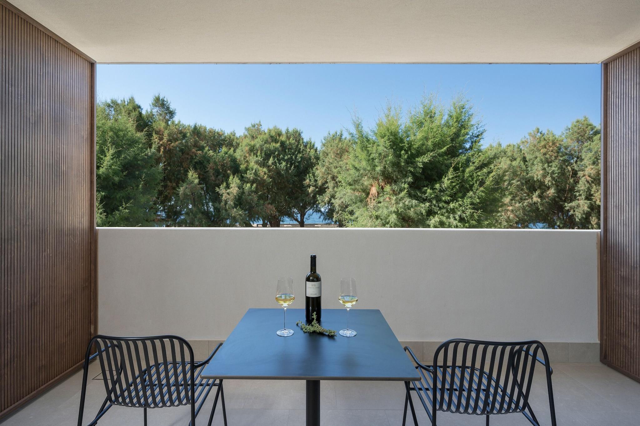 Double Deluxe Side Sea View