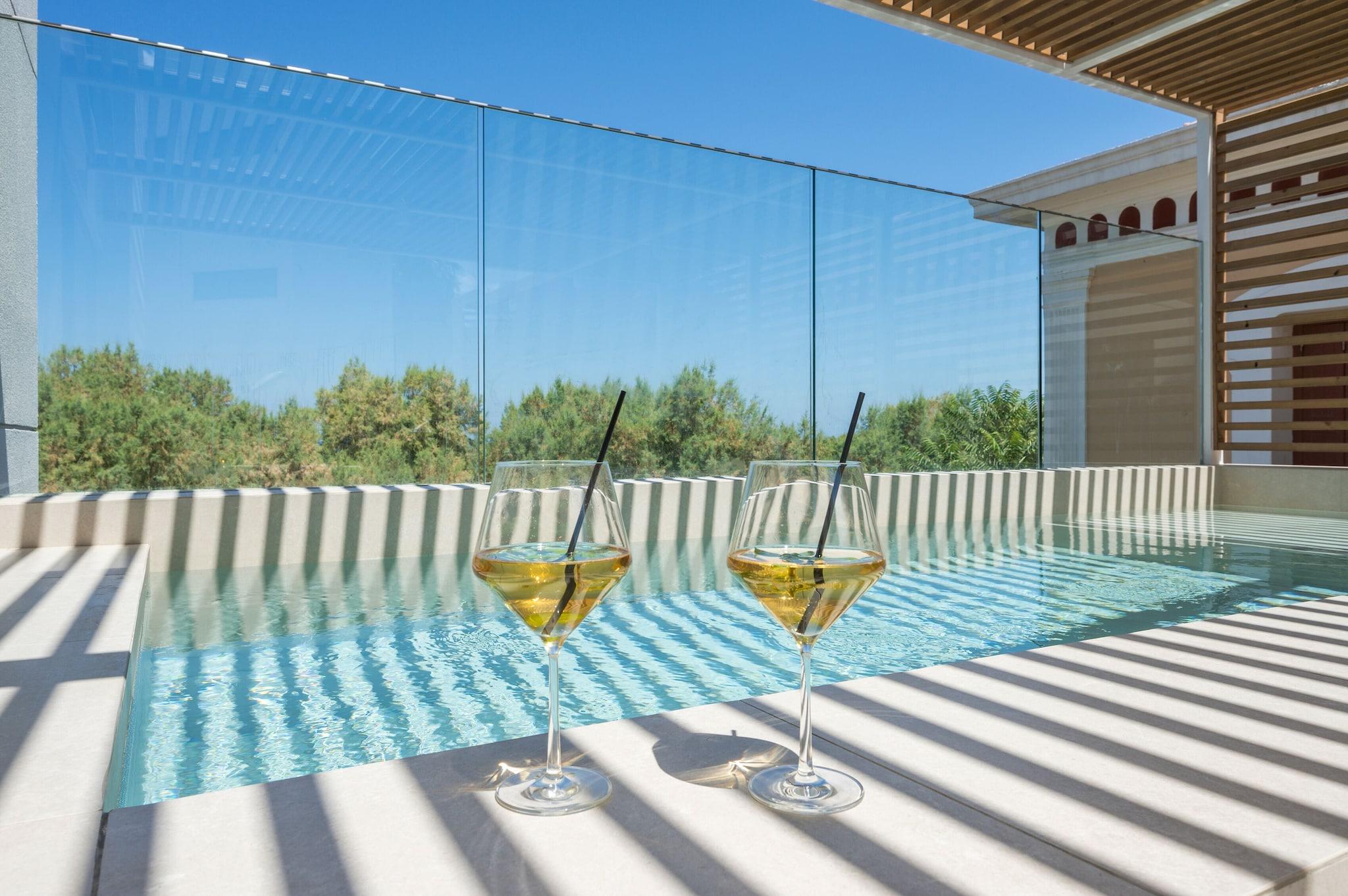 Suite Deluxe with Private Pool