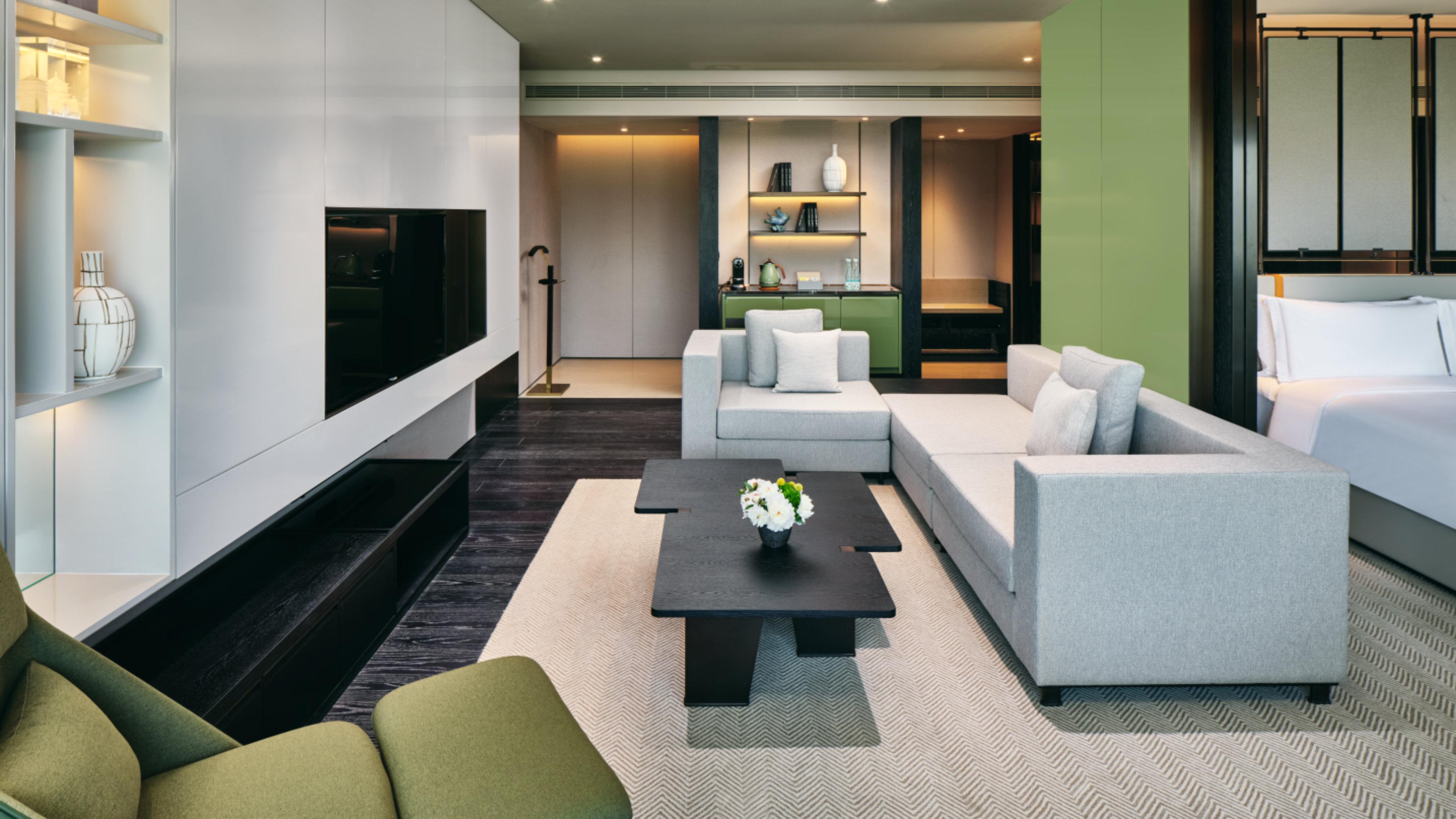 Junior Suite Garden View King Bed