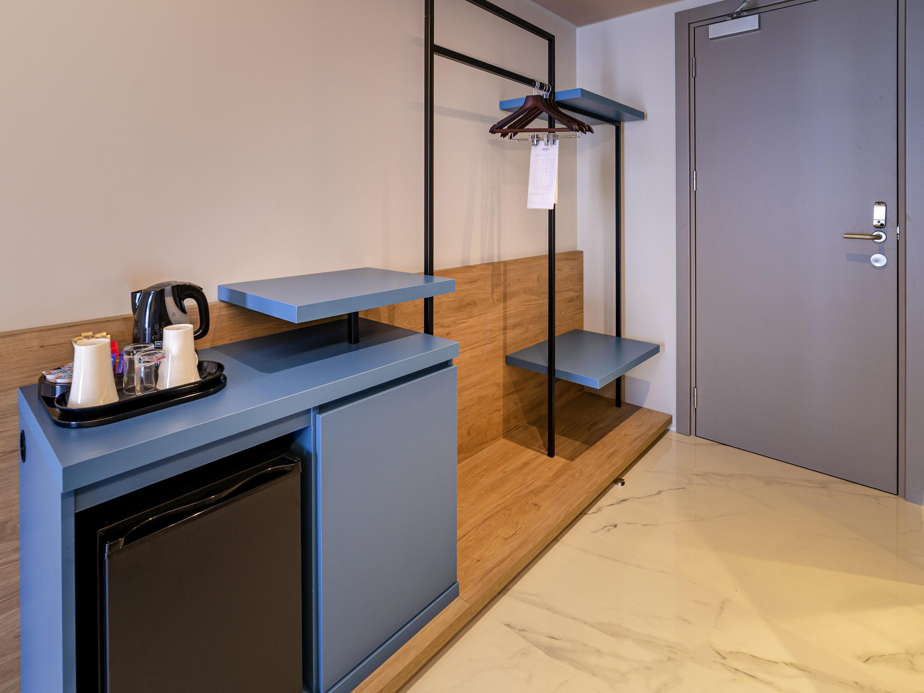 Double Queen Size Bed