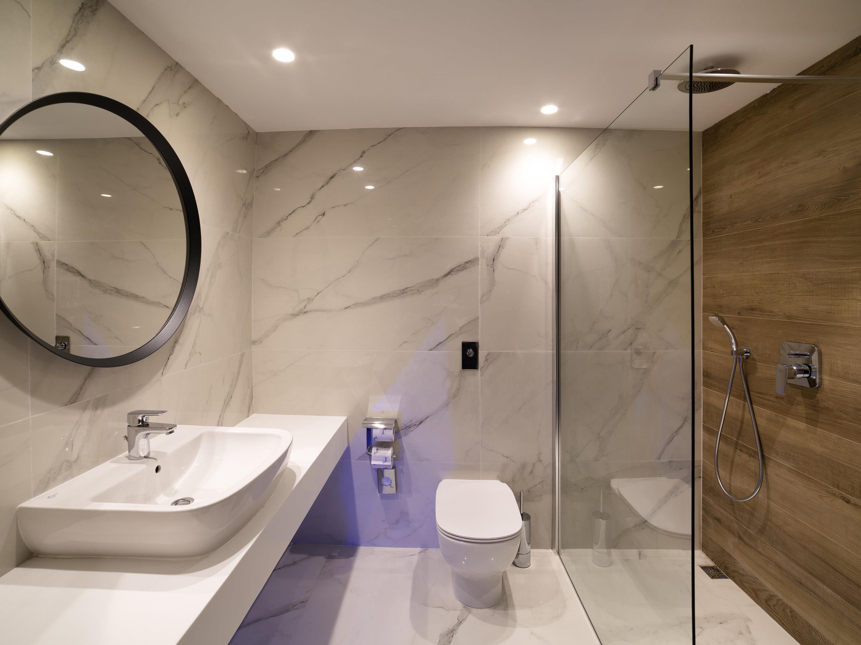 Double Queen Size Bed