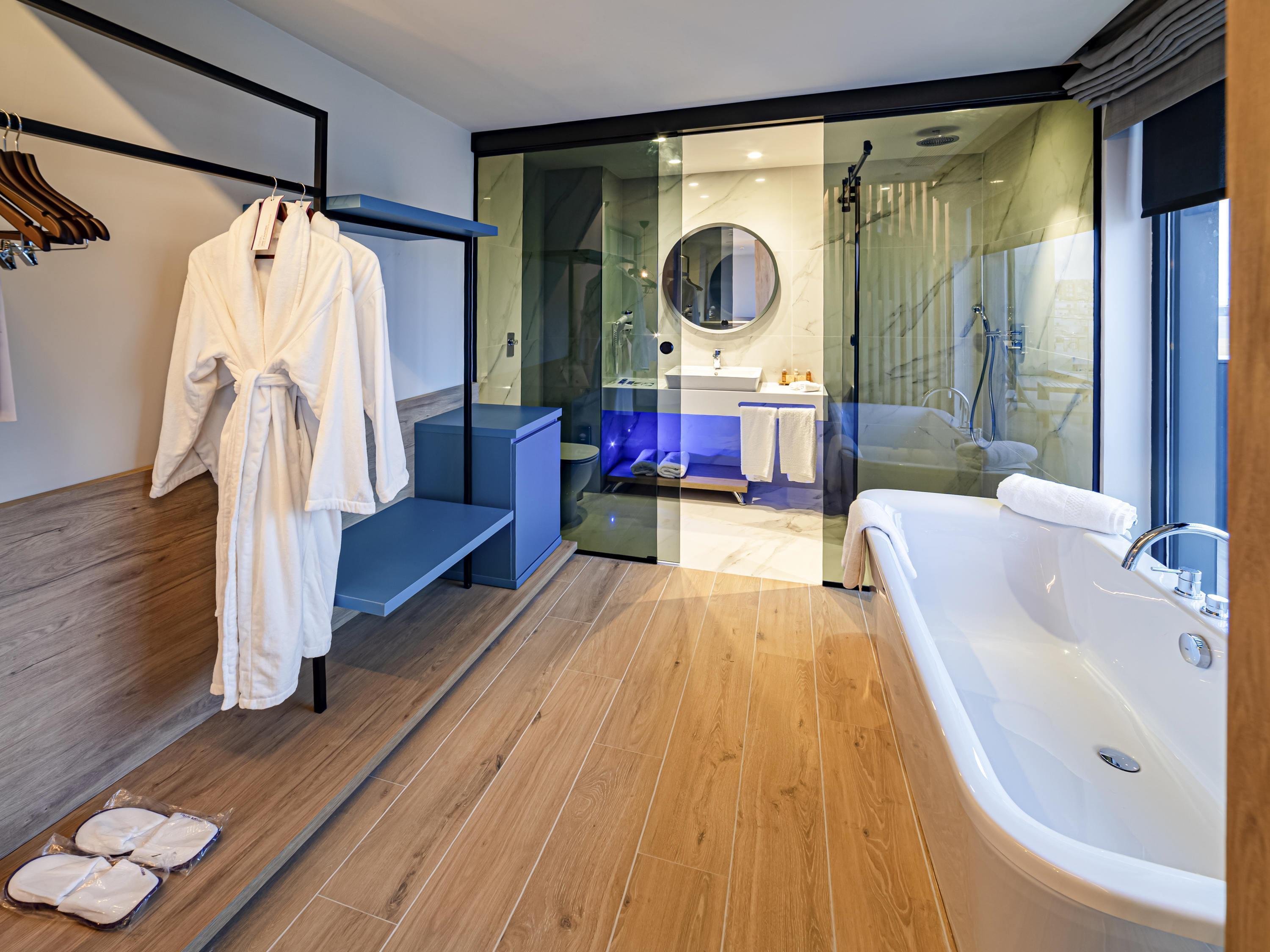 Suite Queen Size Bed