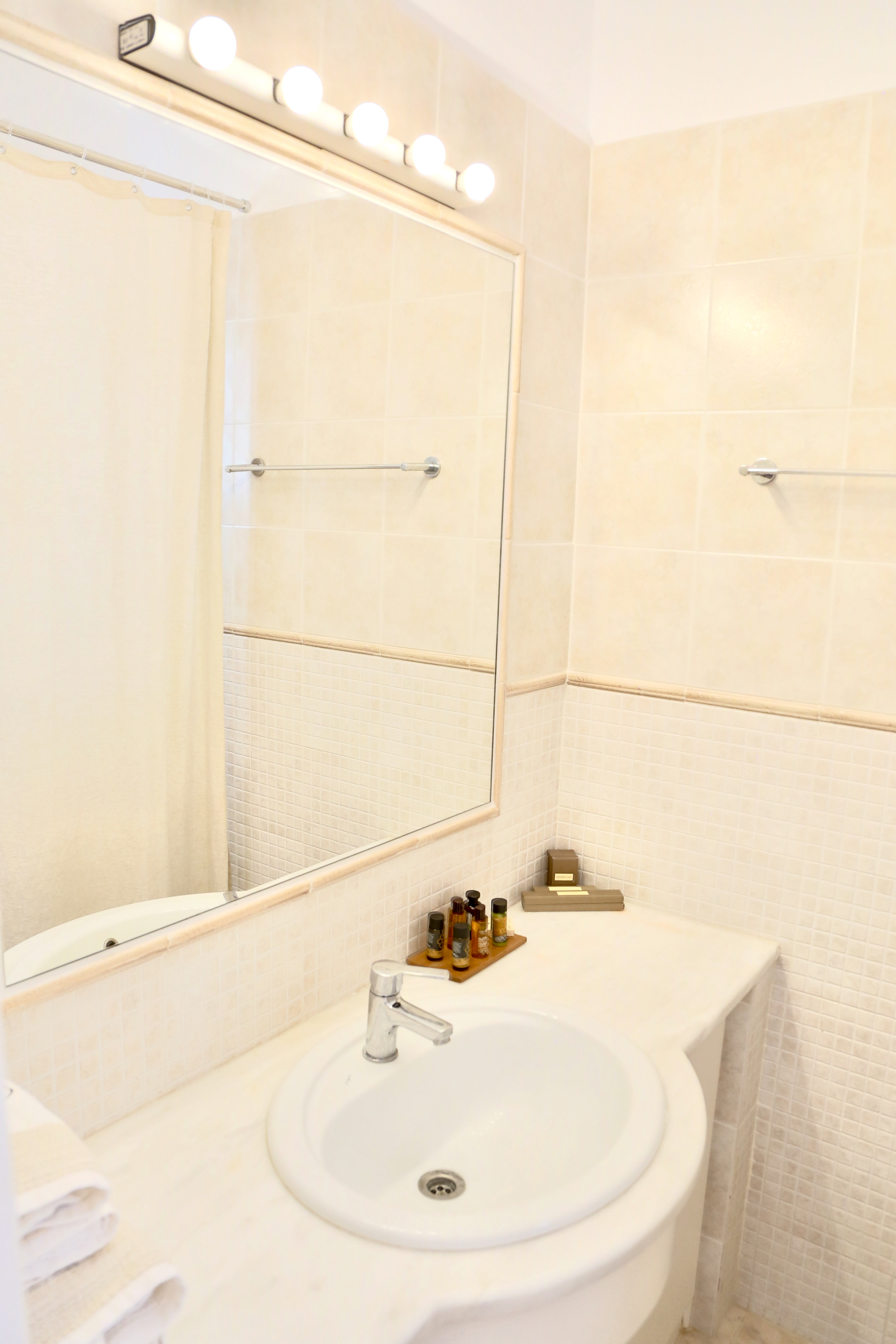 Studio Garden View One Bedroom