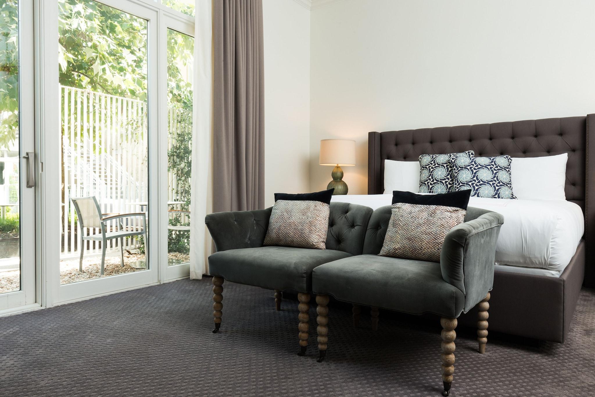 Double Deluxe King Bed