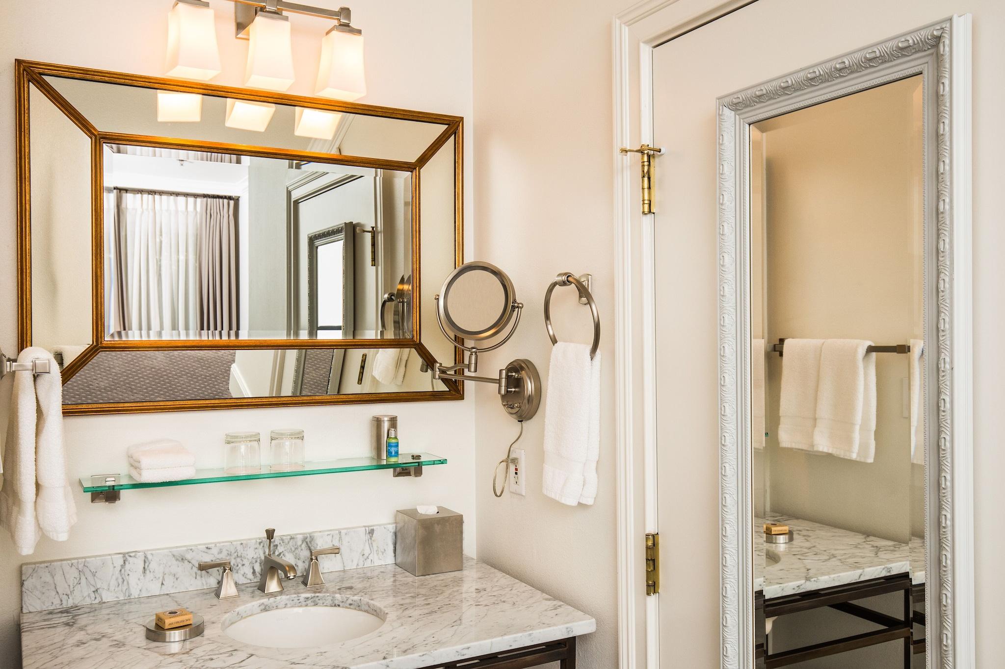 Double Deluxe Pool View