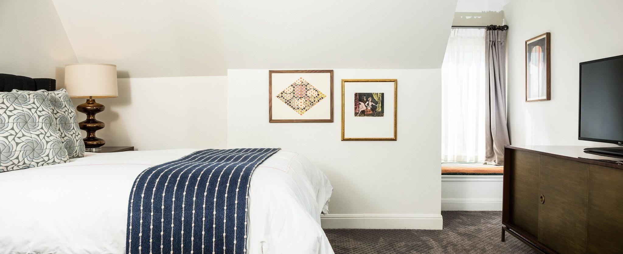 Double Queen Size Bed