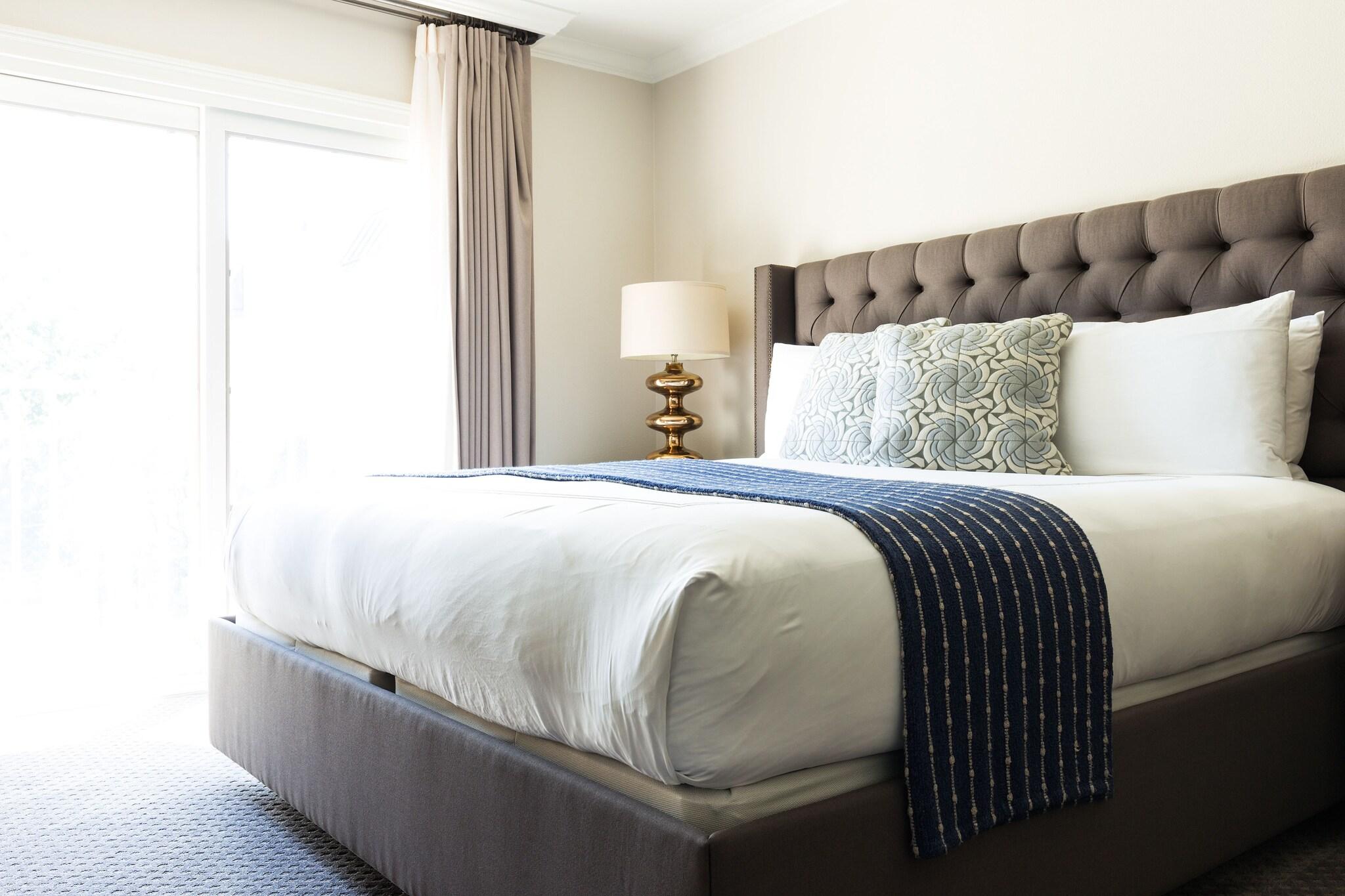 Double Deluxe Pool View