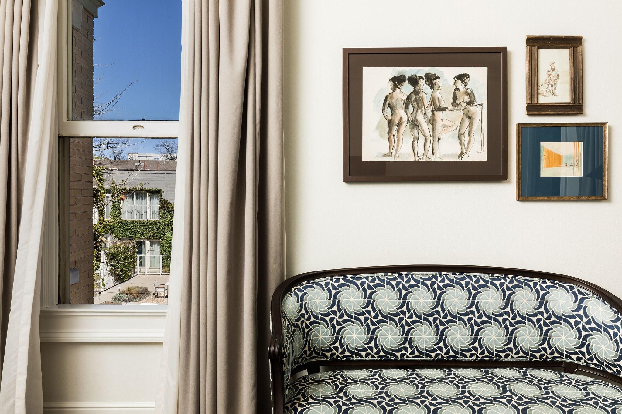 Suite Queen Size Bed