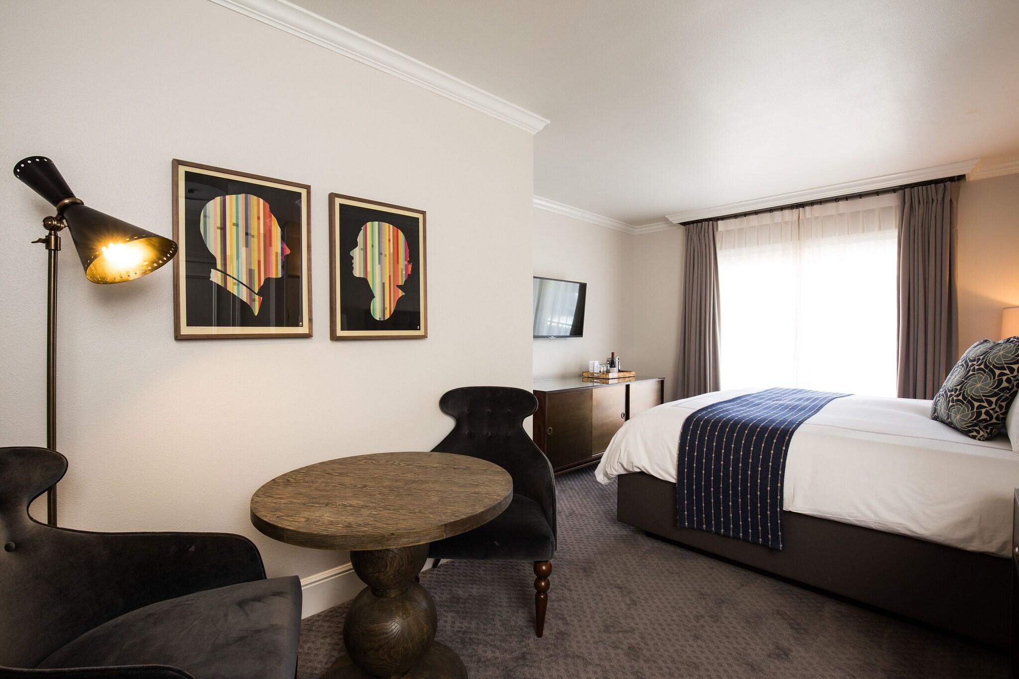 Double Deluxe Queen Bed