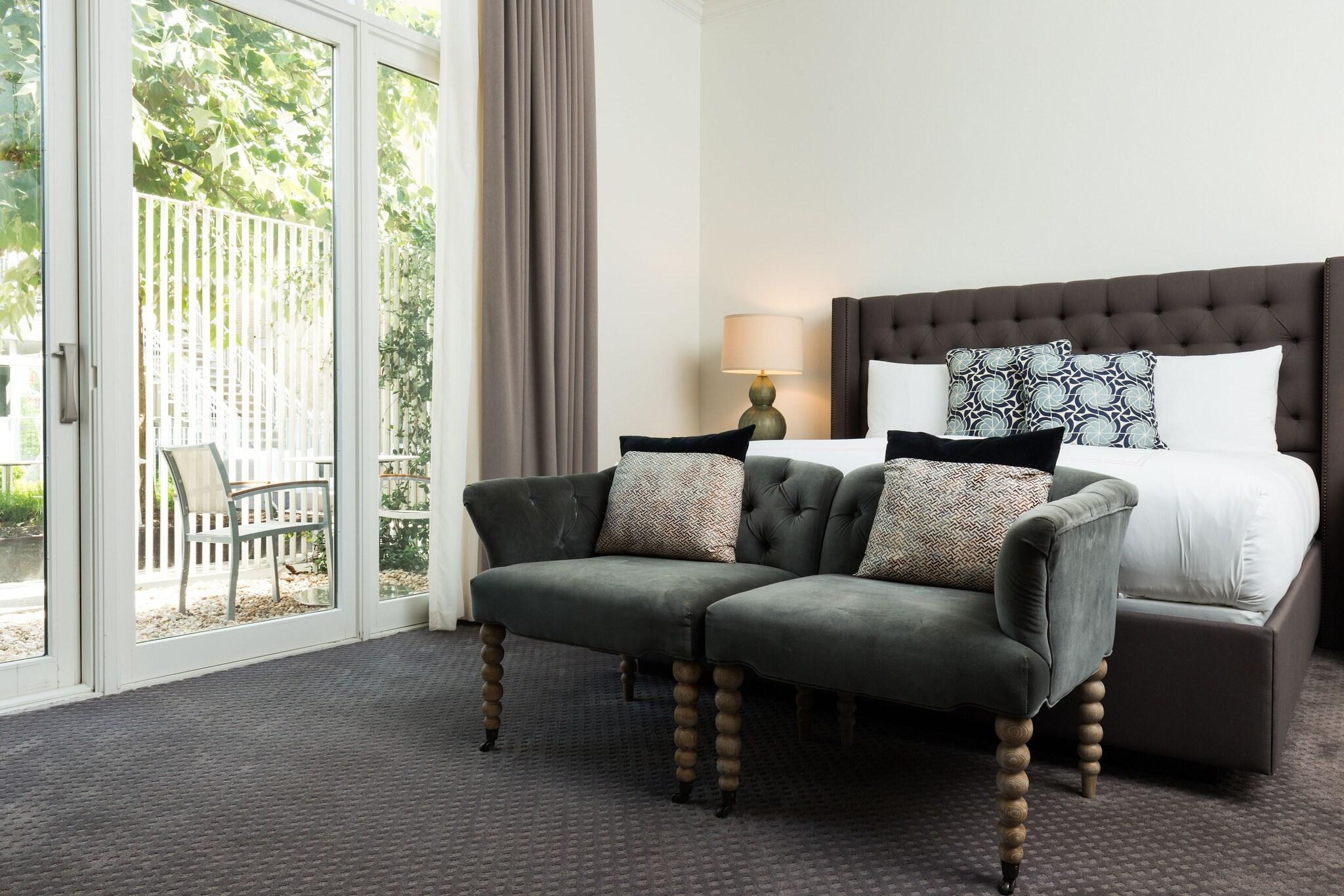 Double Deluxe King Bed