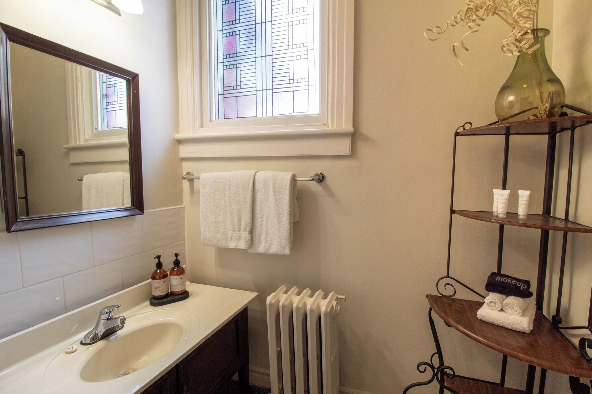 Double Classic Queen Bed