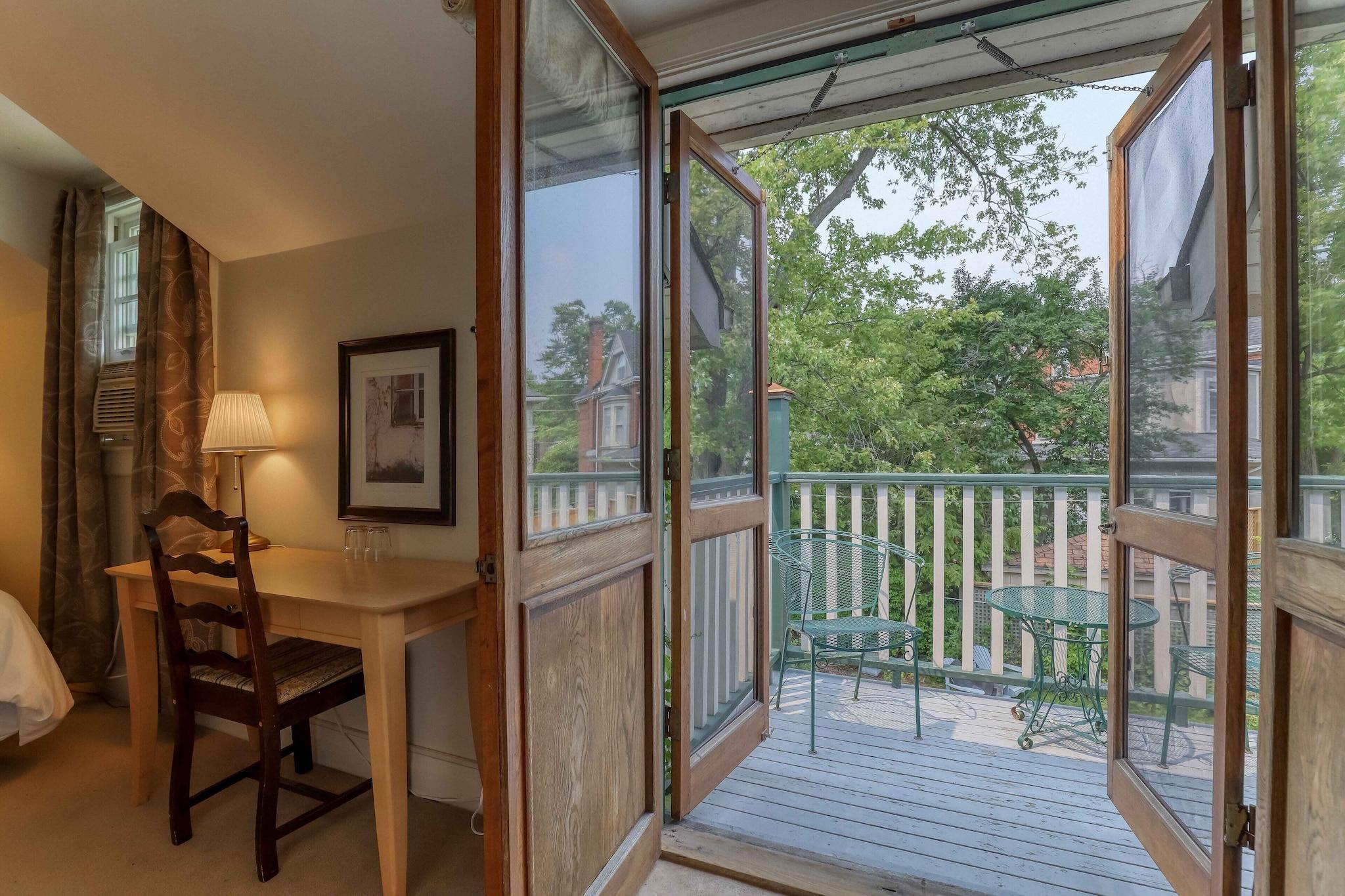 Double Queen Size Bed