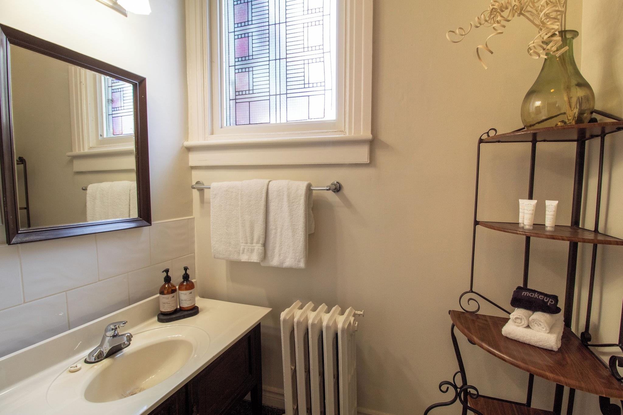 Double Classic Queen Bed