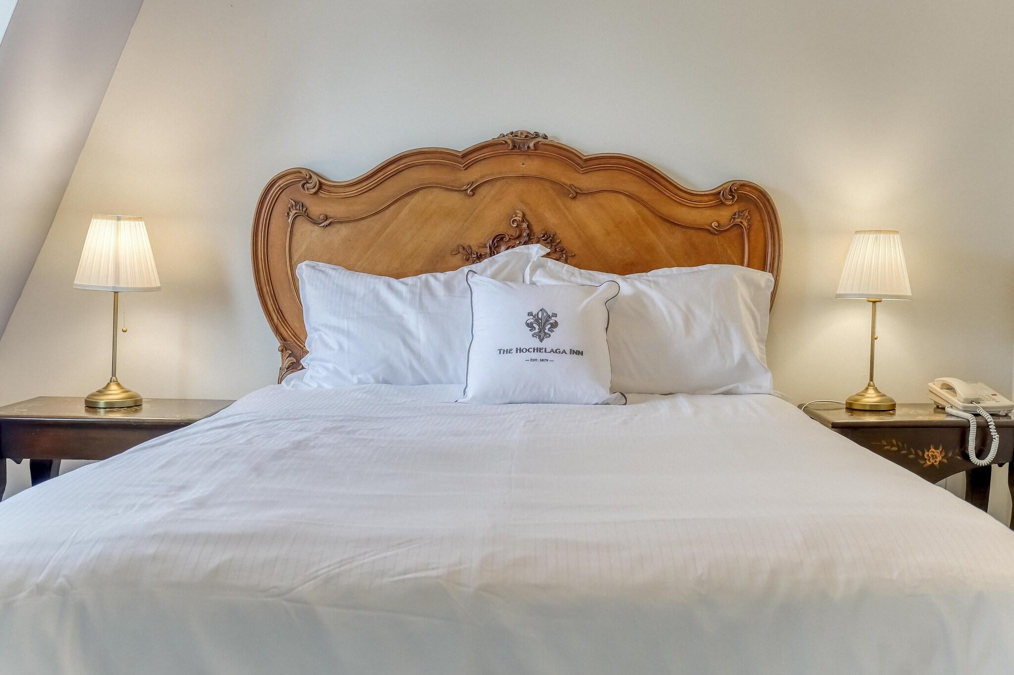 Double Classic Queen Bed