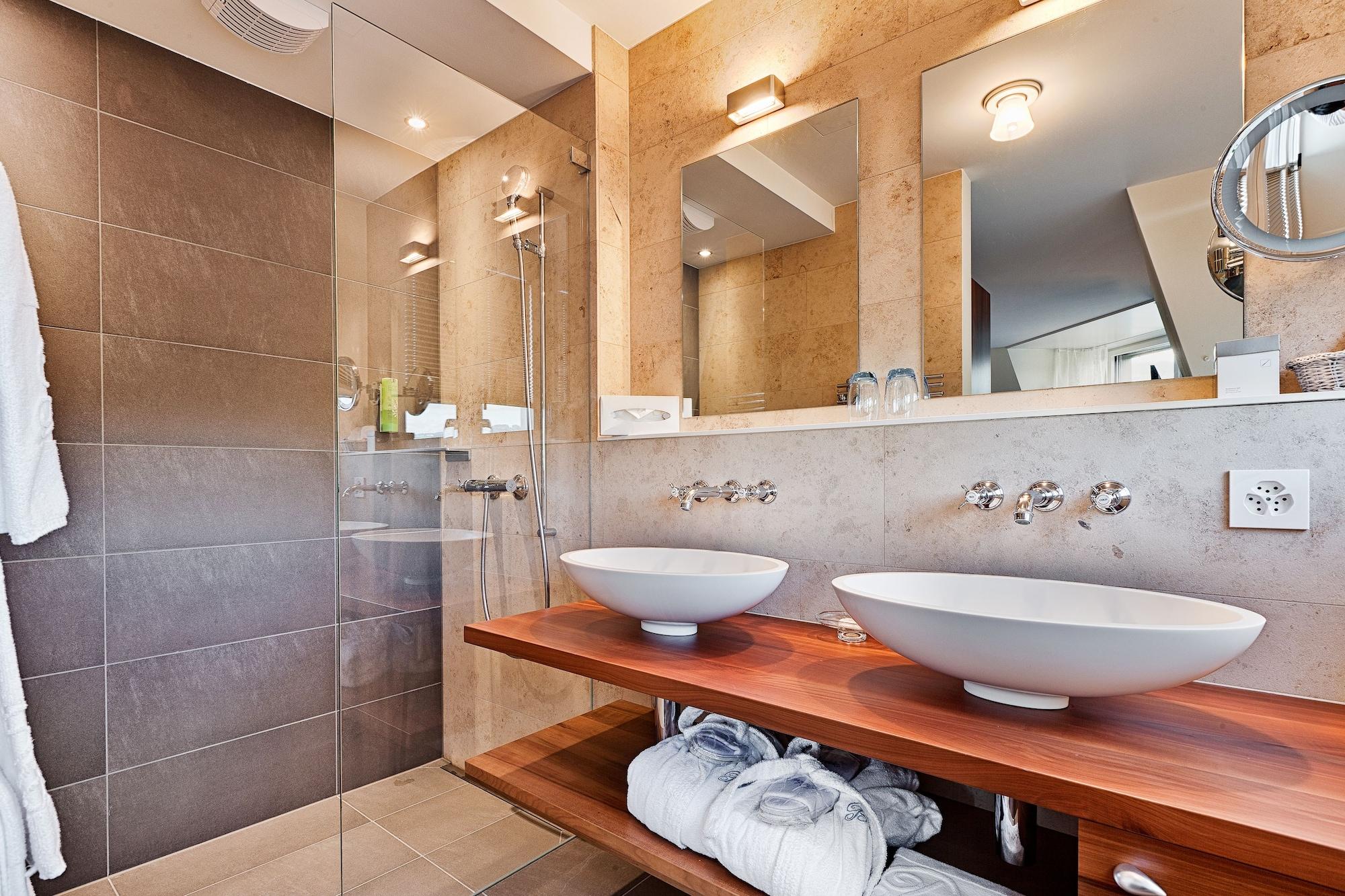 Junior Suite Lake View