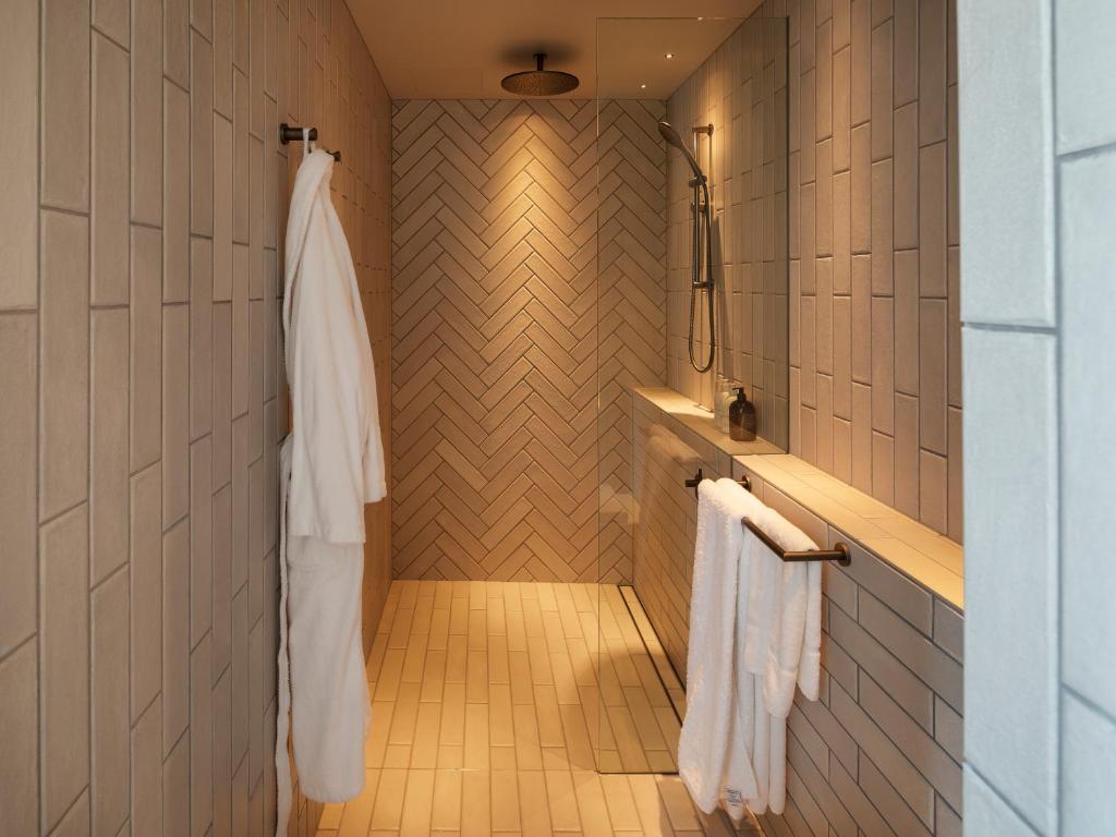 Double City View King Bed