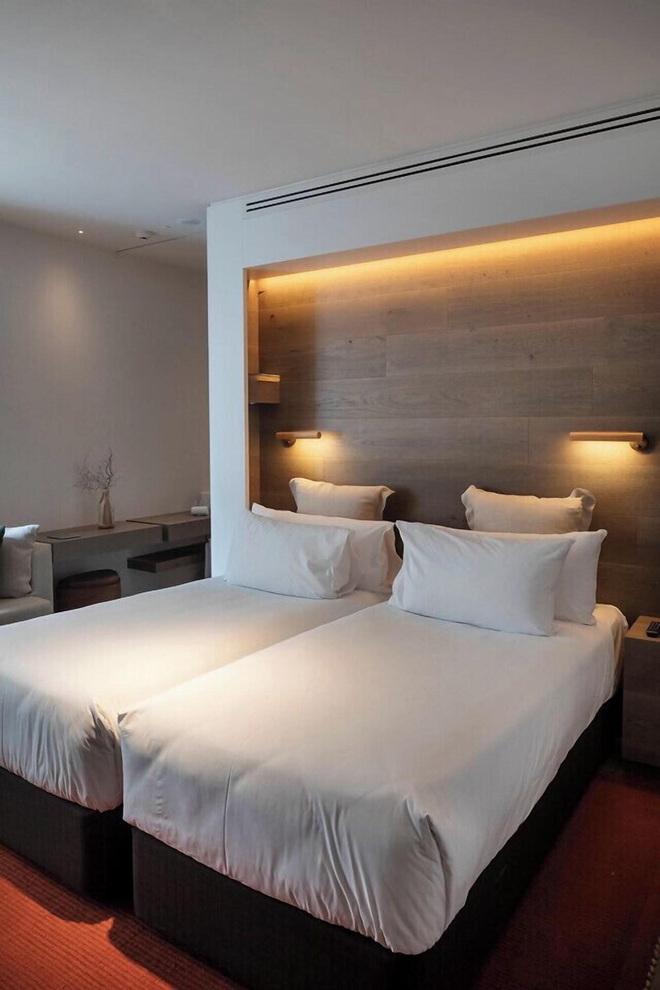 Quadruple Guest Room King Bed