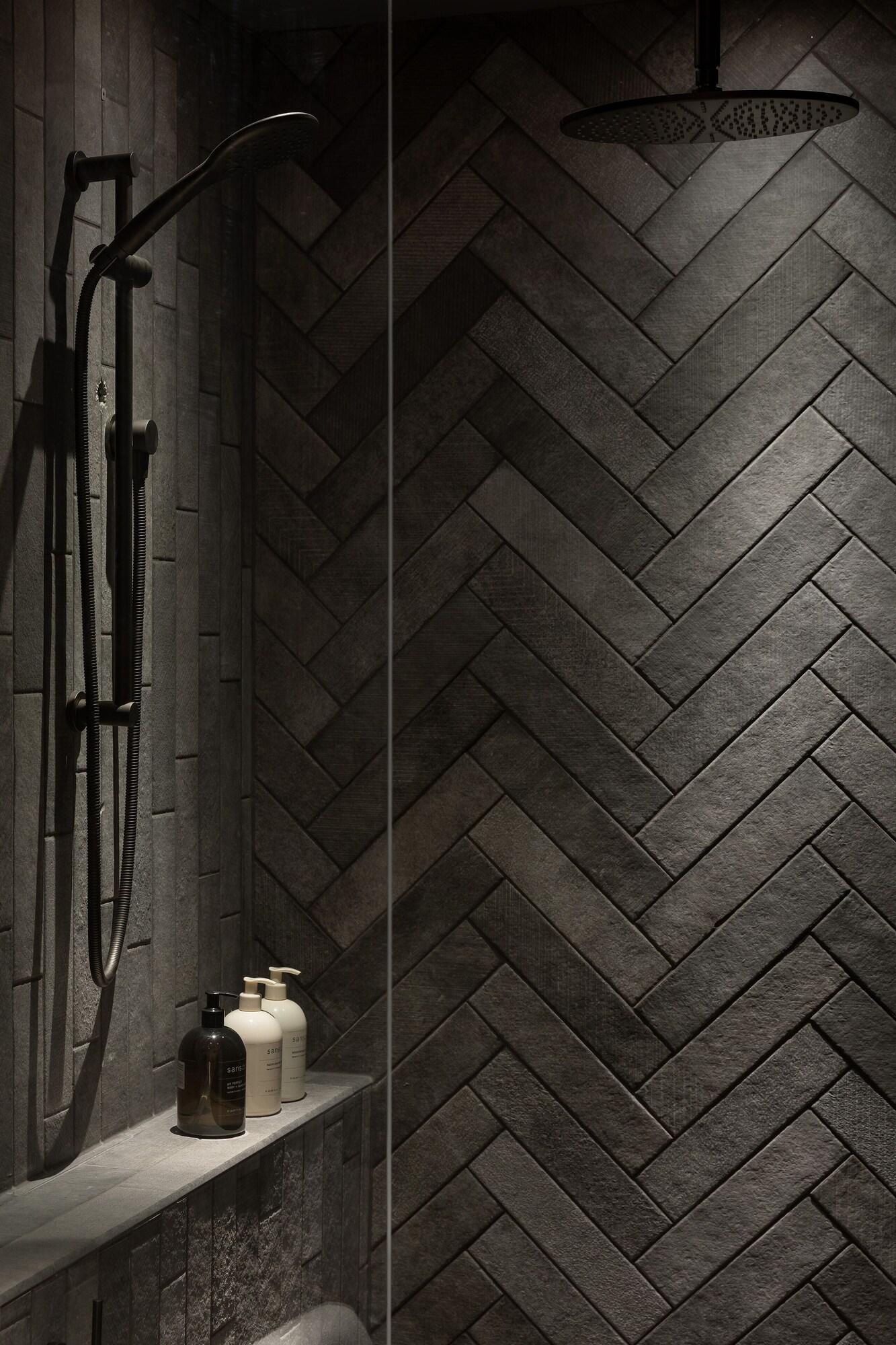 Quadruple Guest Room King Bed