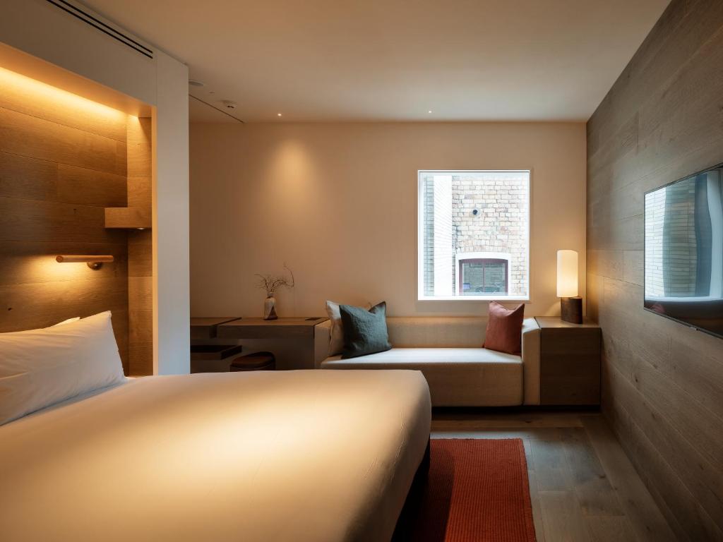 Double or Twin Standard