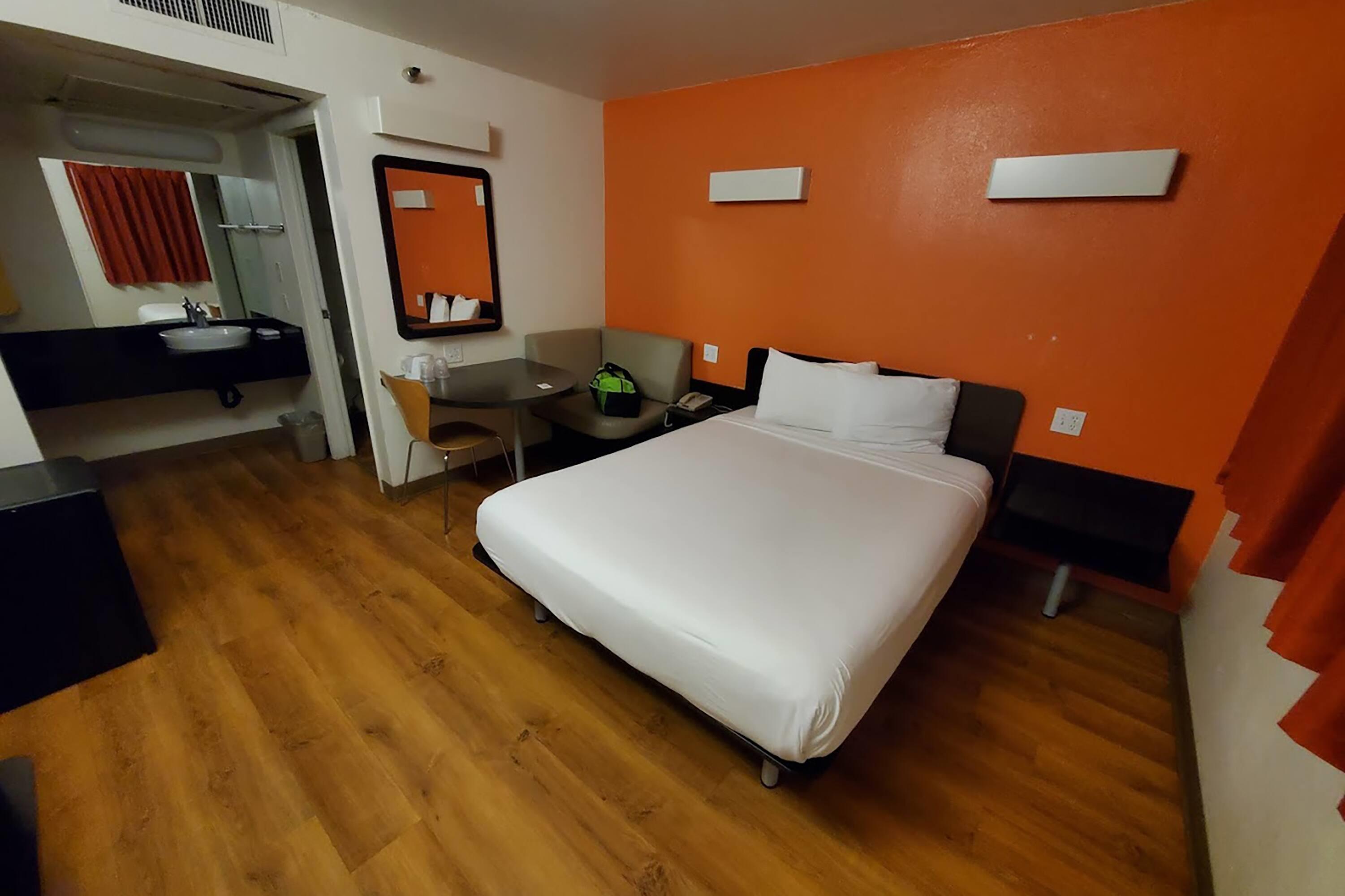 Double Queen Size Bed