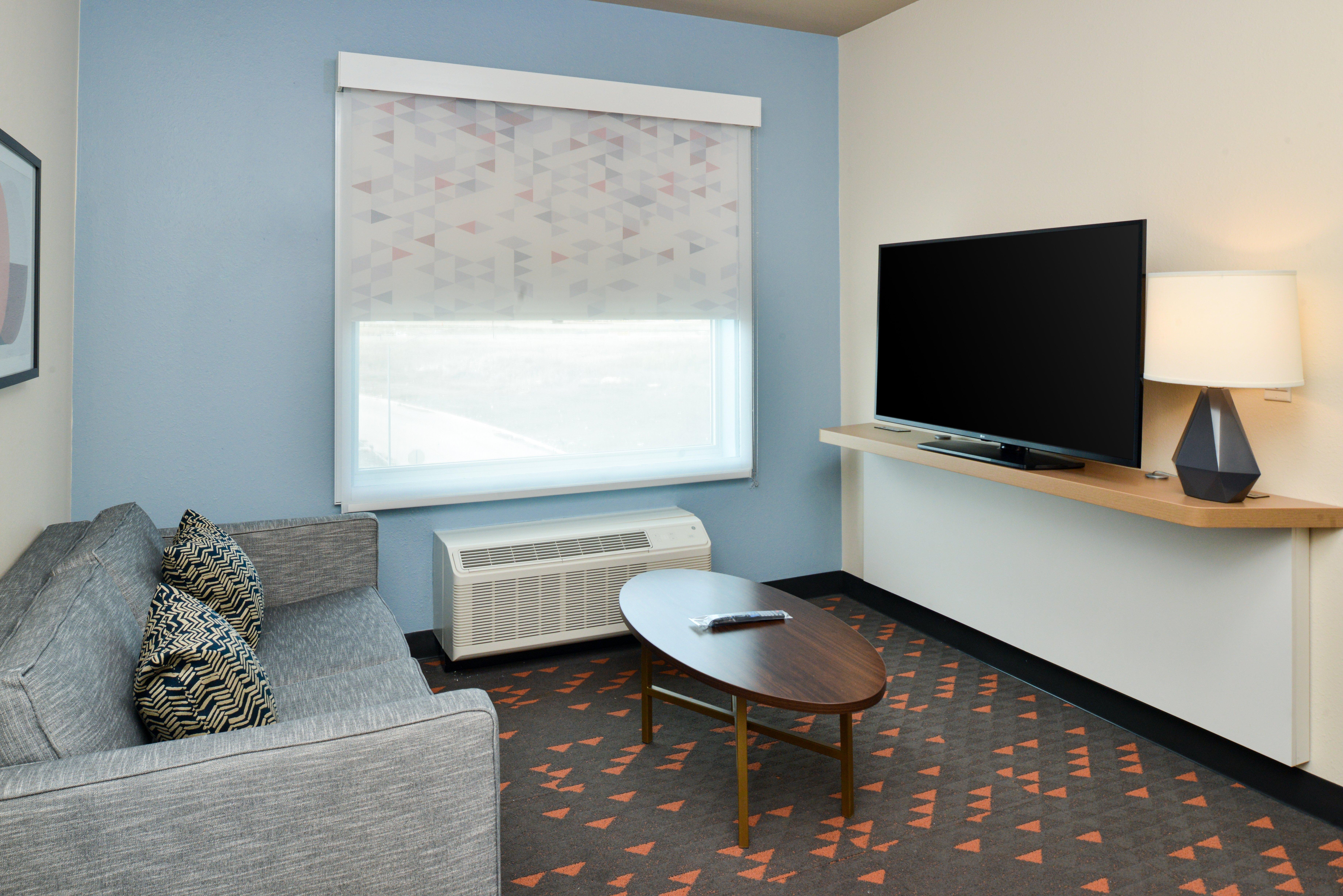 Suite Accessible King Size Bed