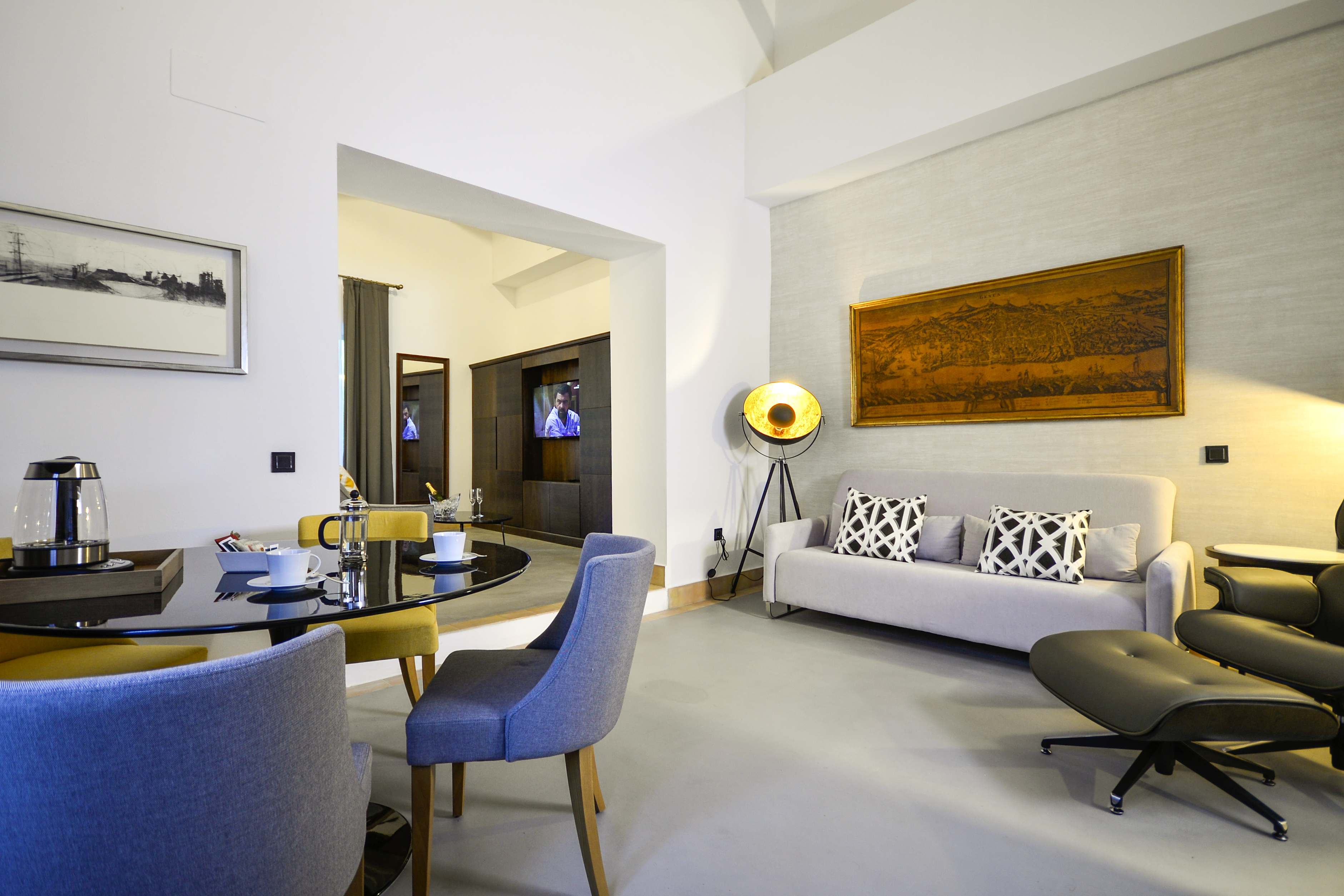 Junior Suite King Size Bed