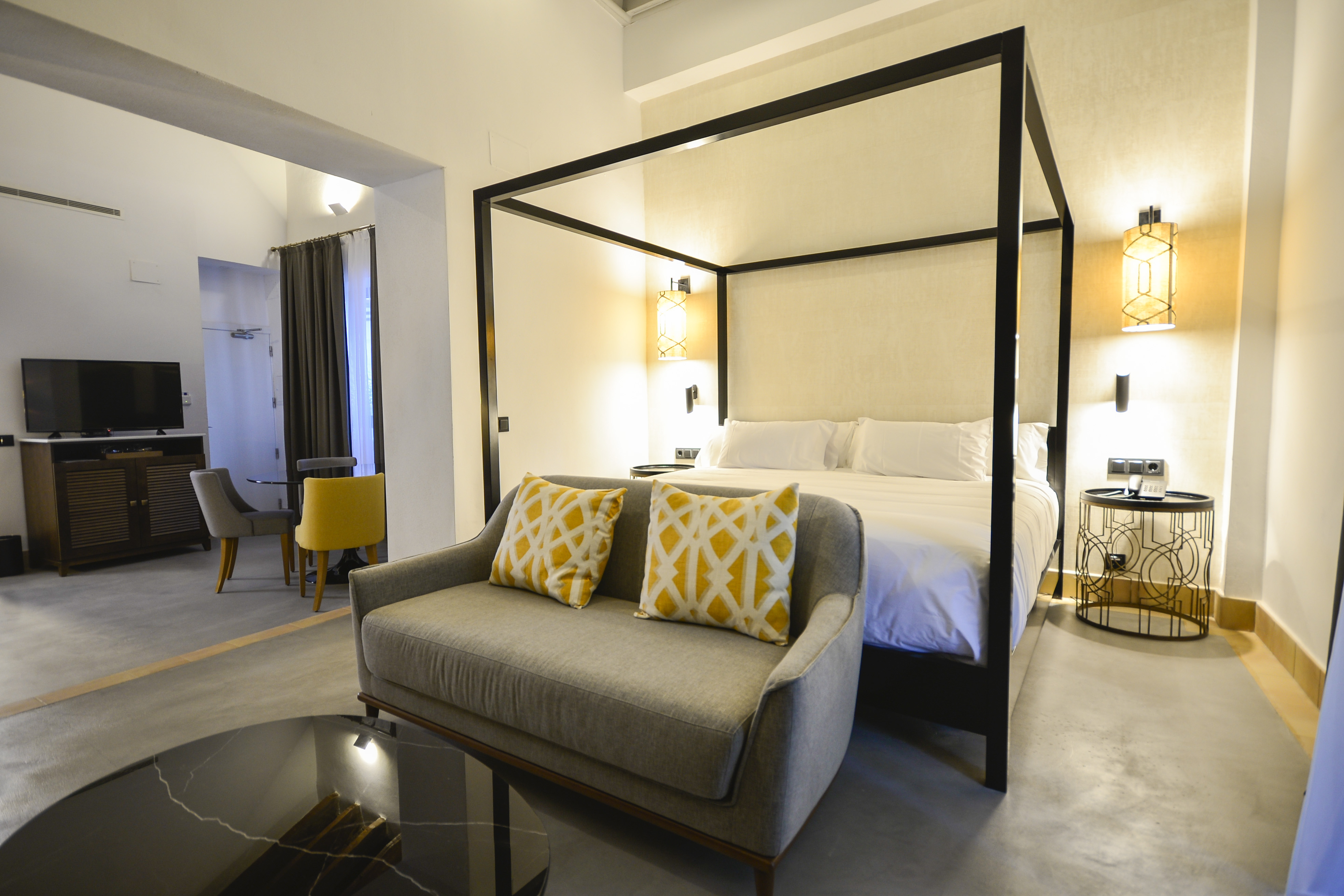 Junior Suite King Size Bed