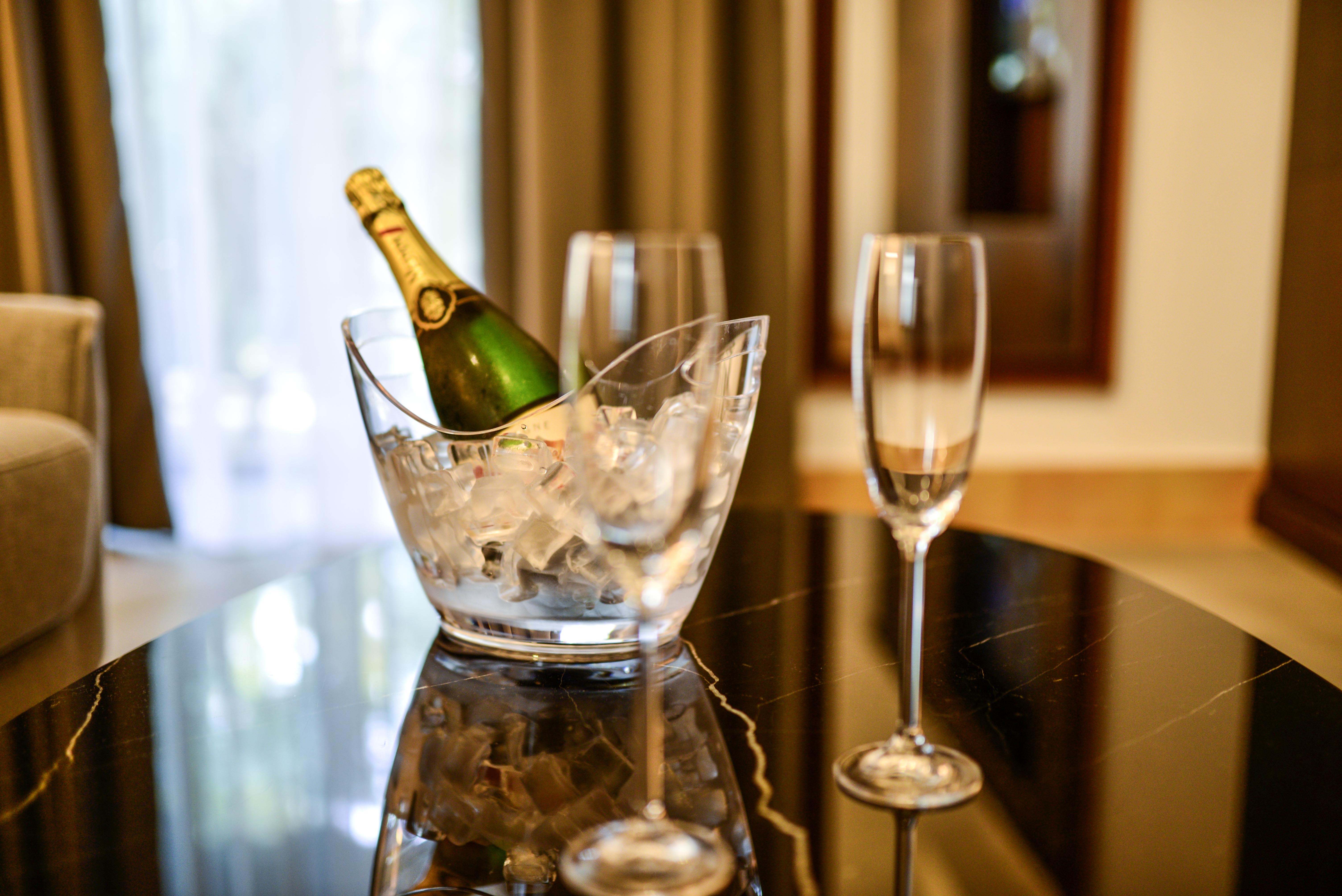 Junior Suite King Size Bed