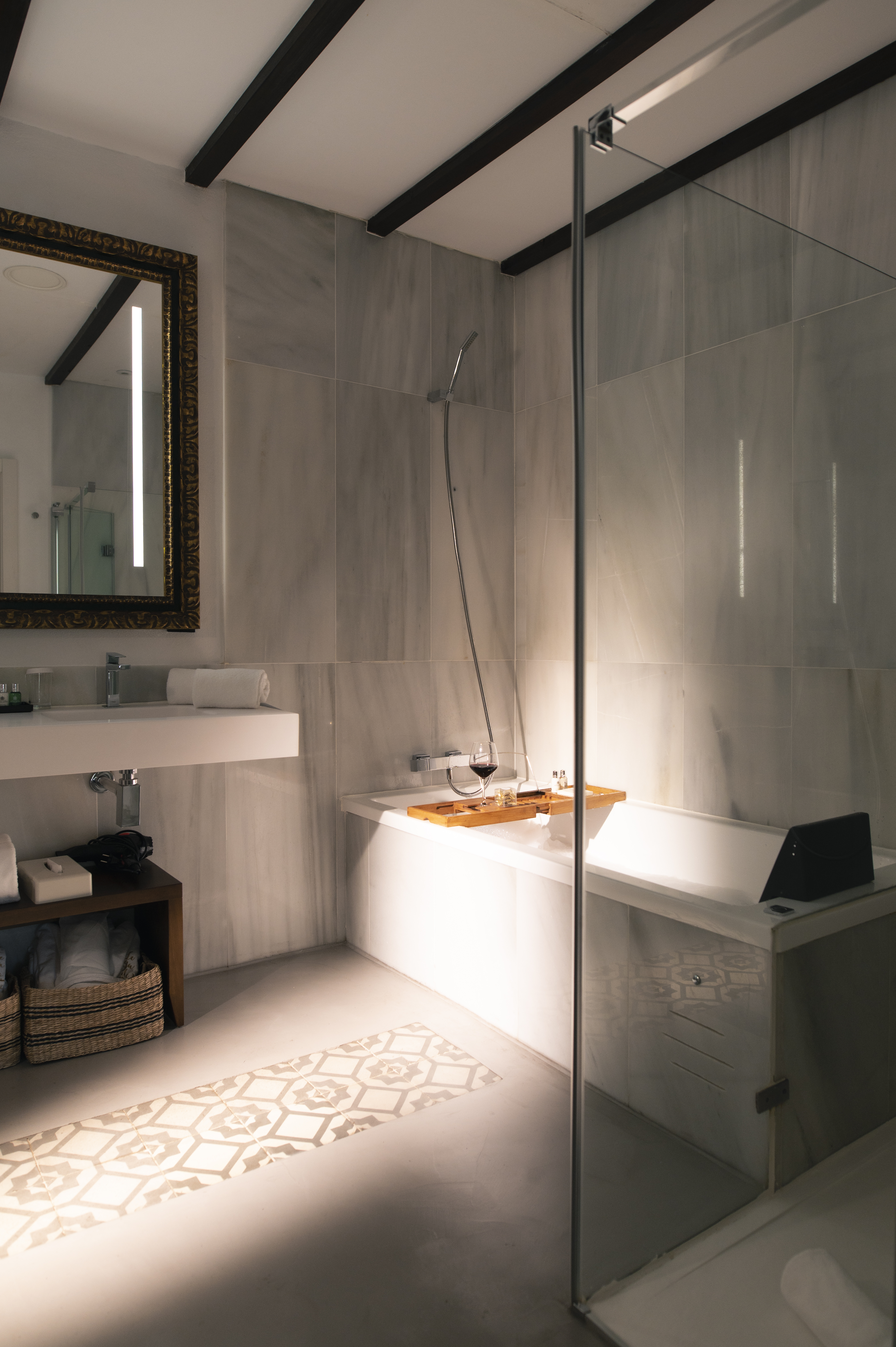 Junior Suite King Size Bed