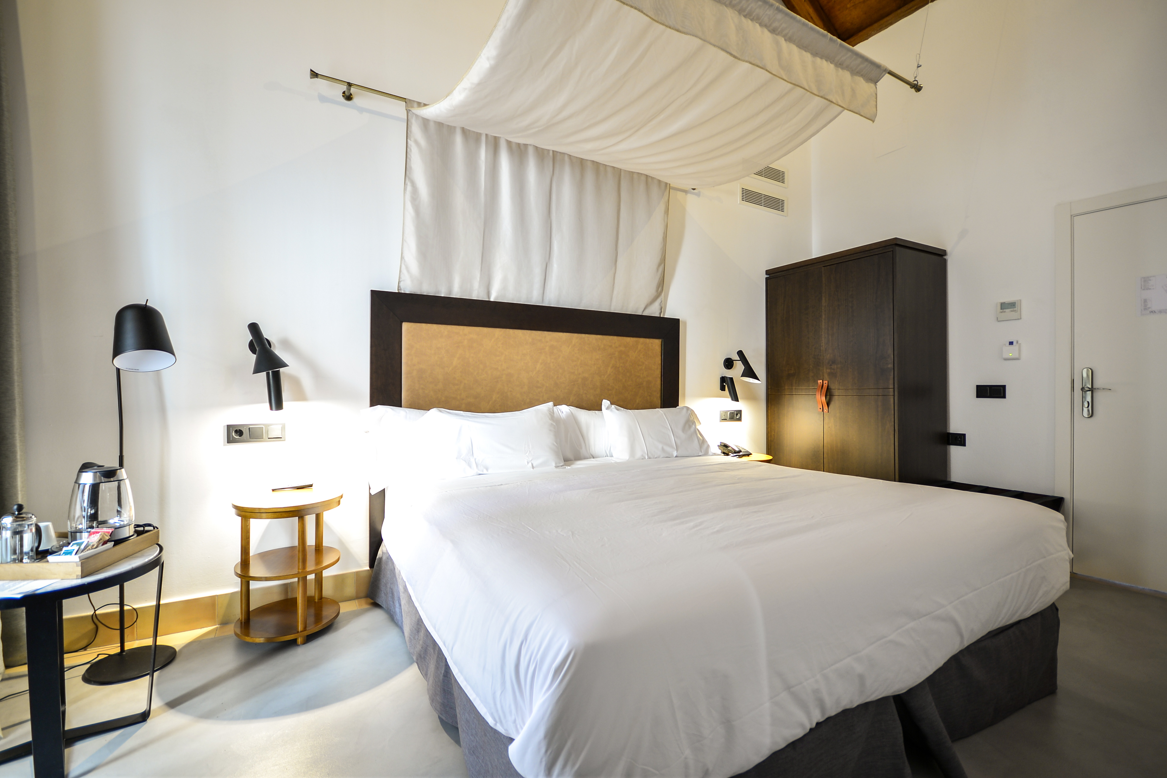 Double or Twin Standard