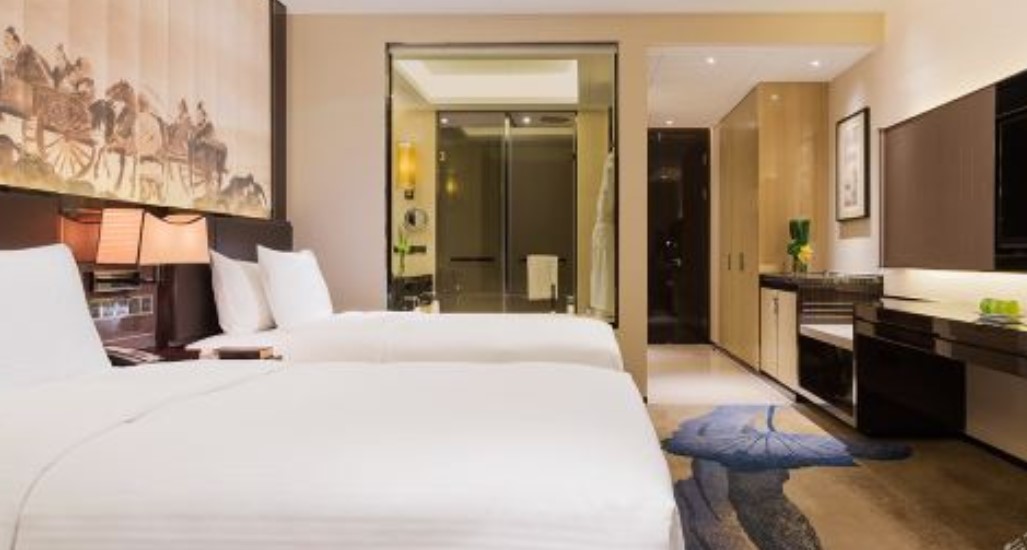 Twin Deluxe Superior