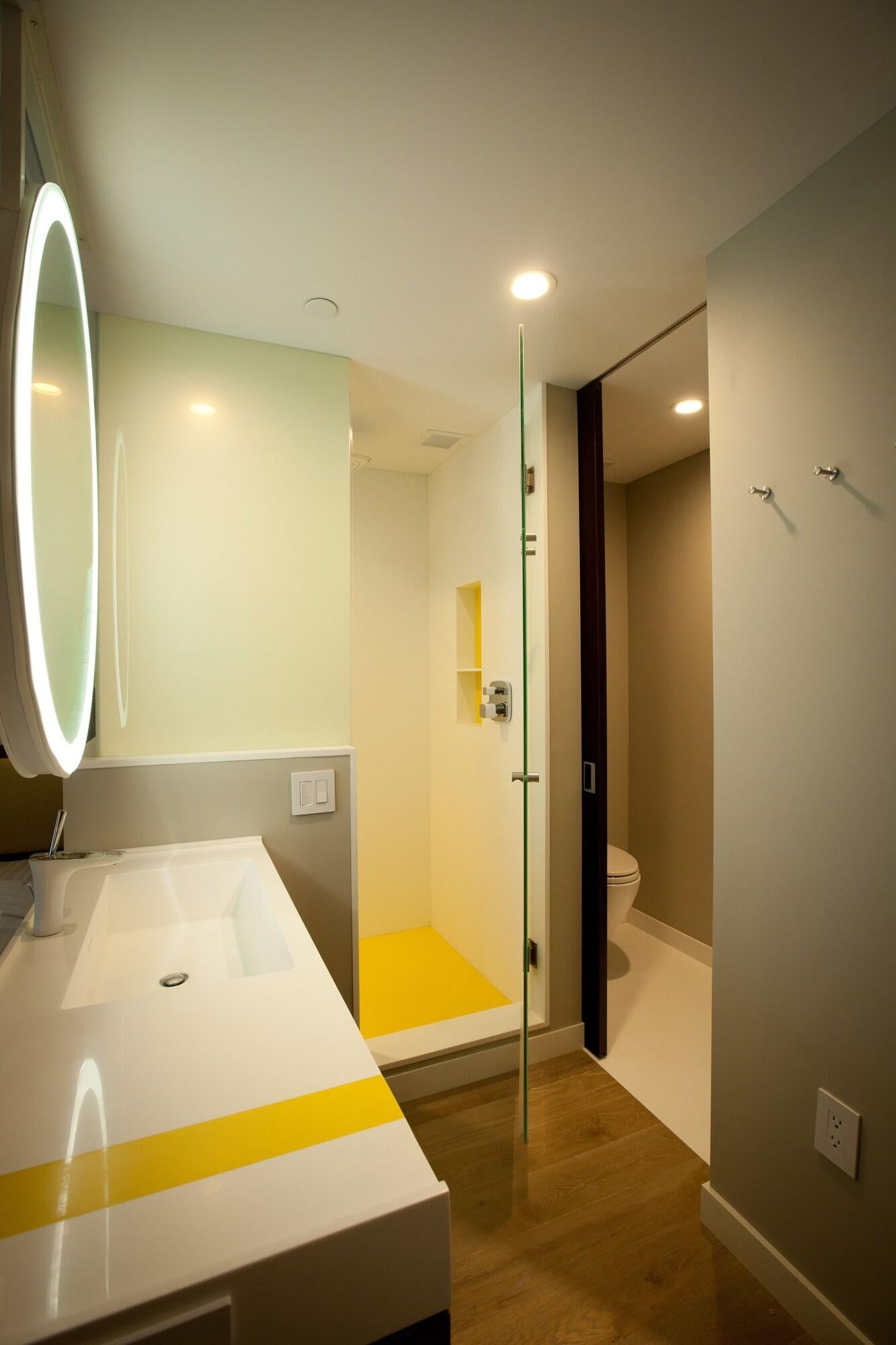 Double Queen Size Bed