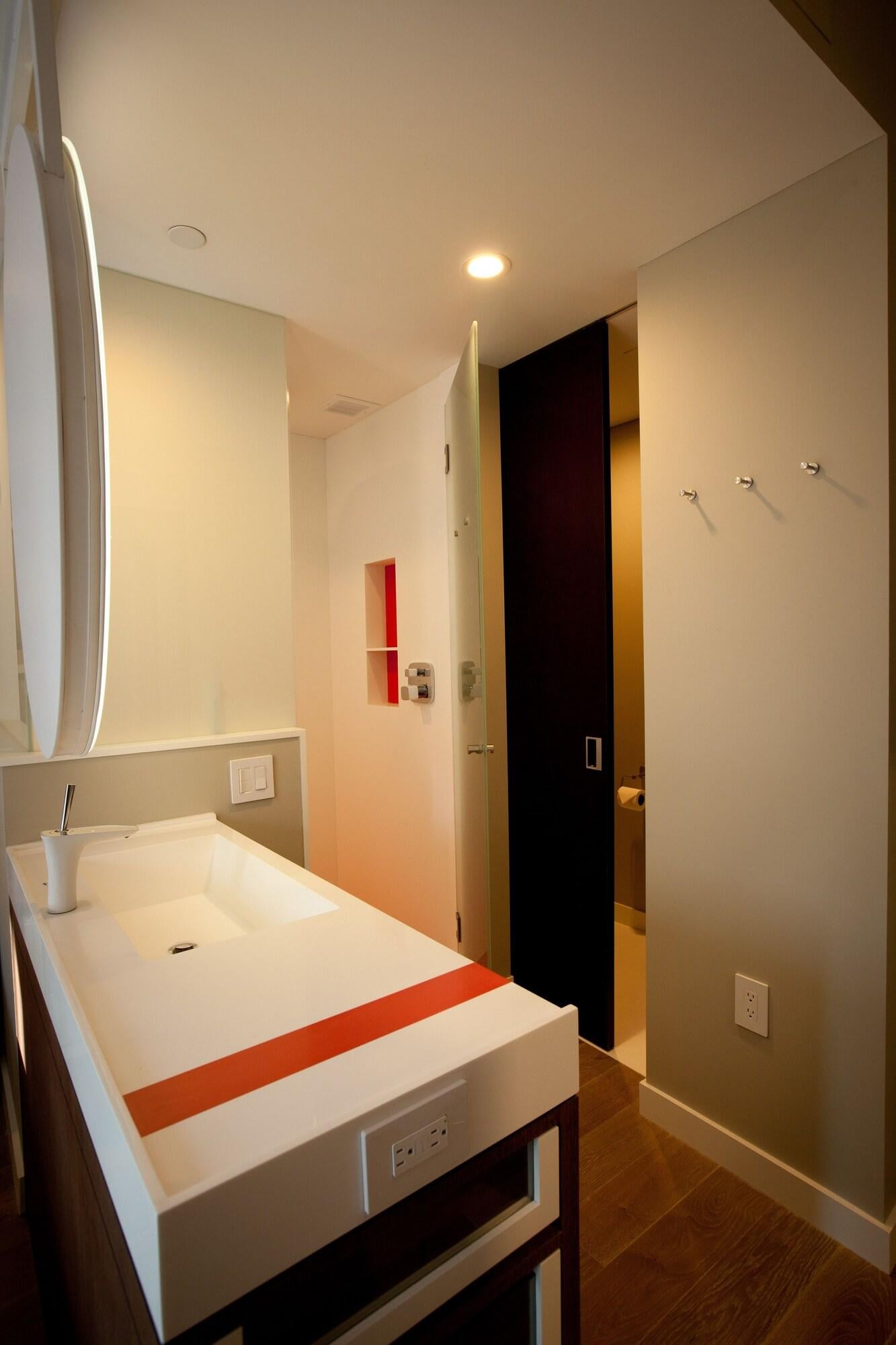 Double City View King Bed